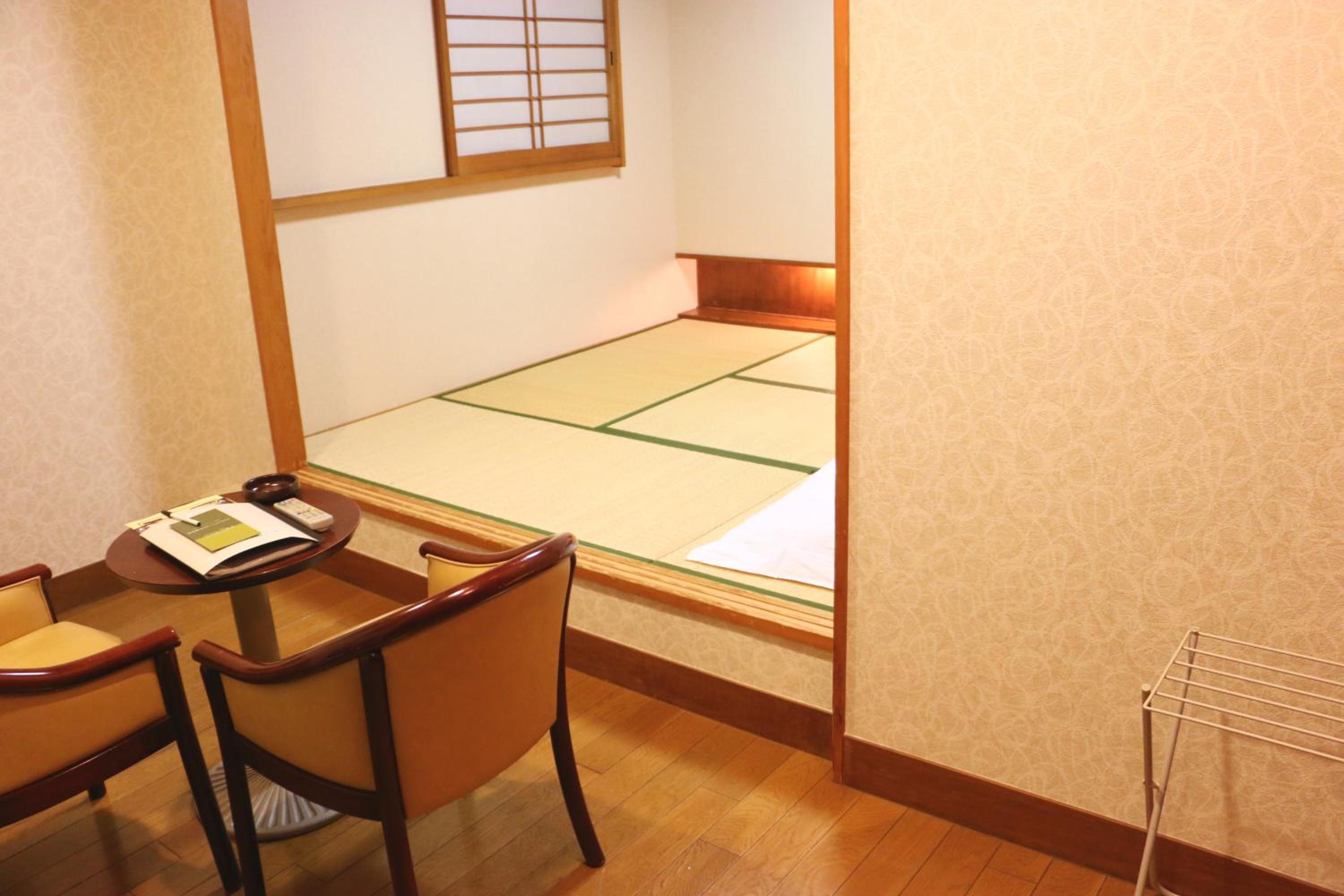 Japanese-Style Room - Non-Smoking - Photo 13