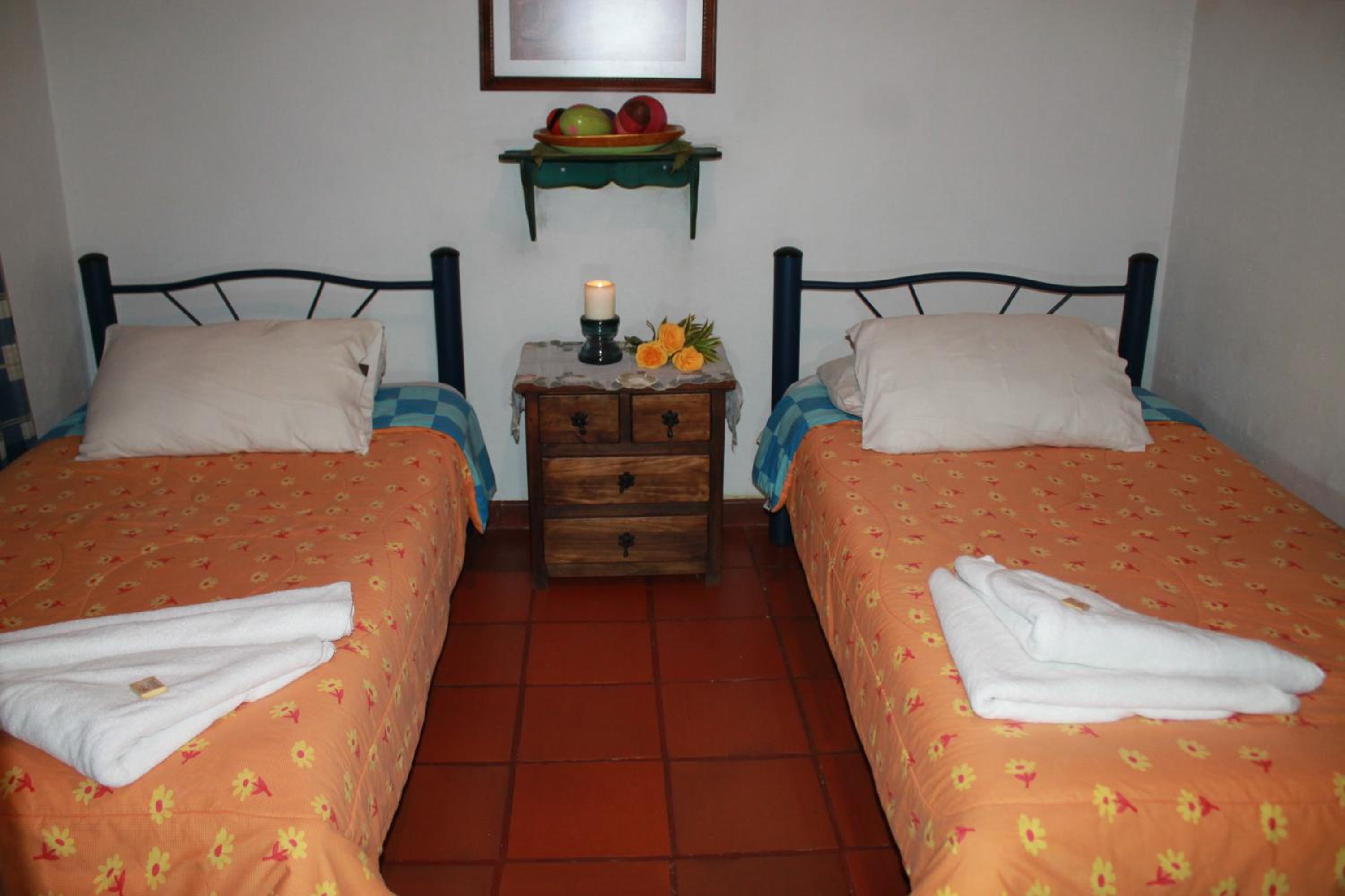 Twin Room with Bathroom photo 2