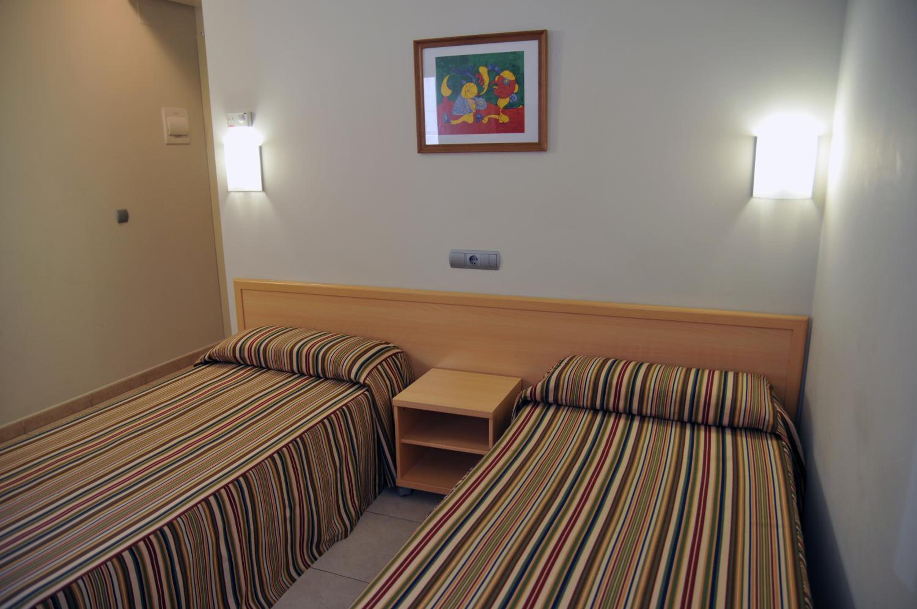 Double or Twin Room photo 2