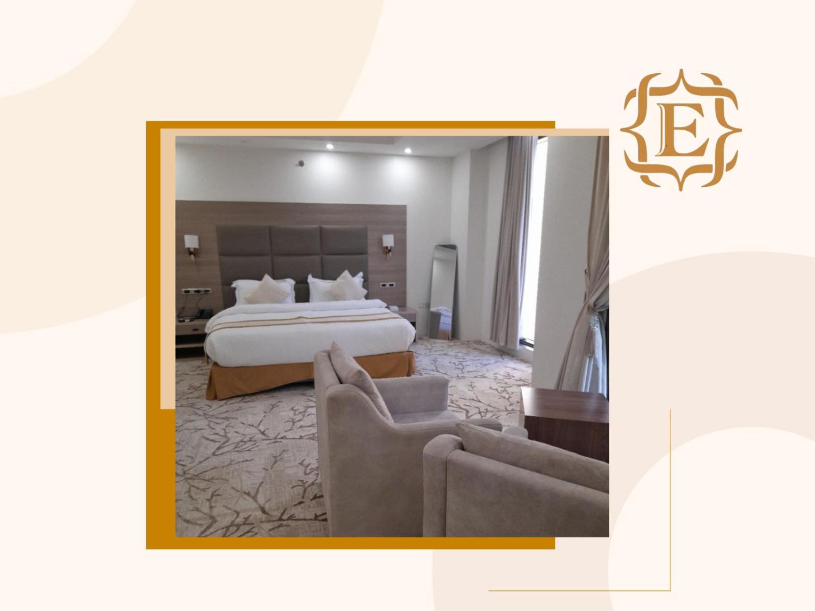 King Suite with Pool View photo 2