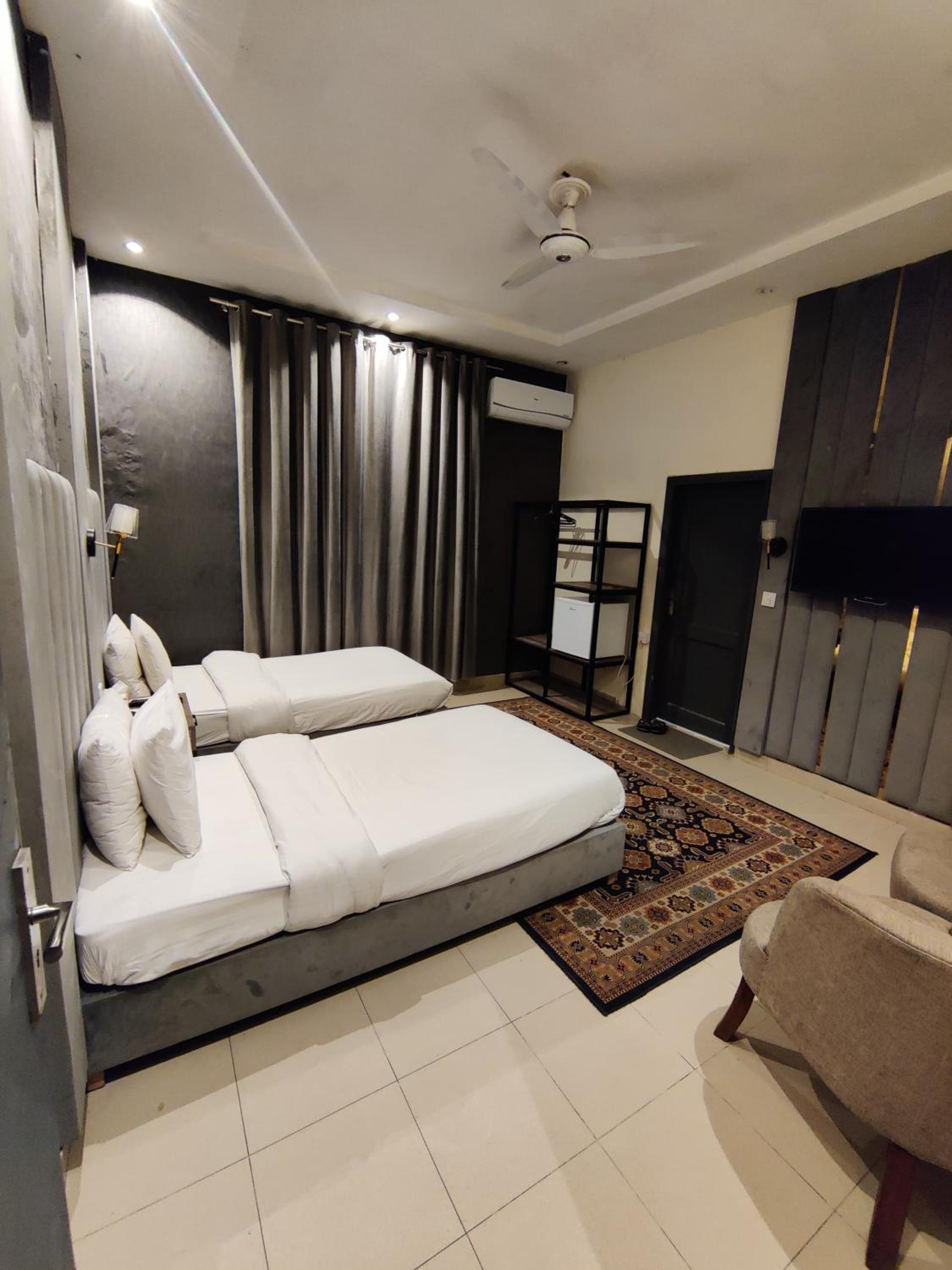 Deluxe Twin Room photo 1