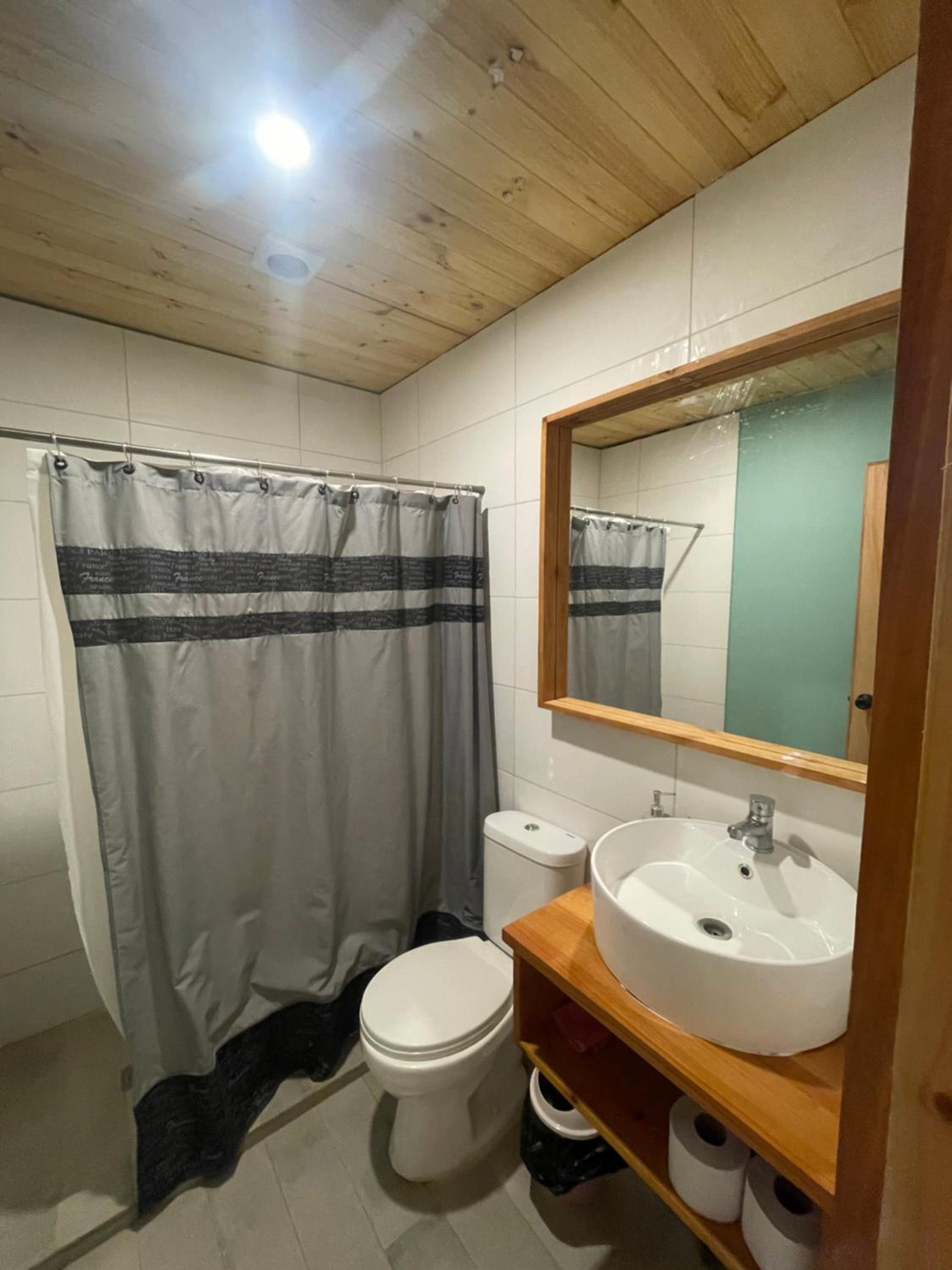 Standard Queen Room photo 1