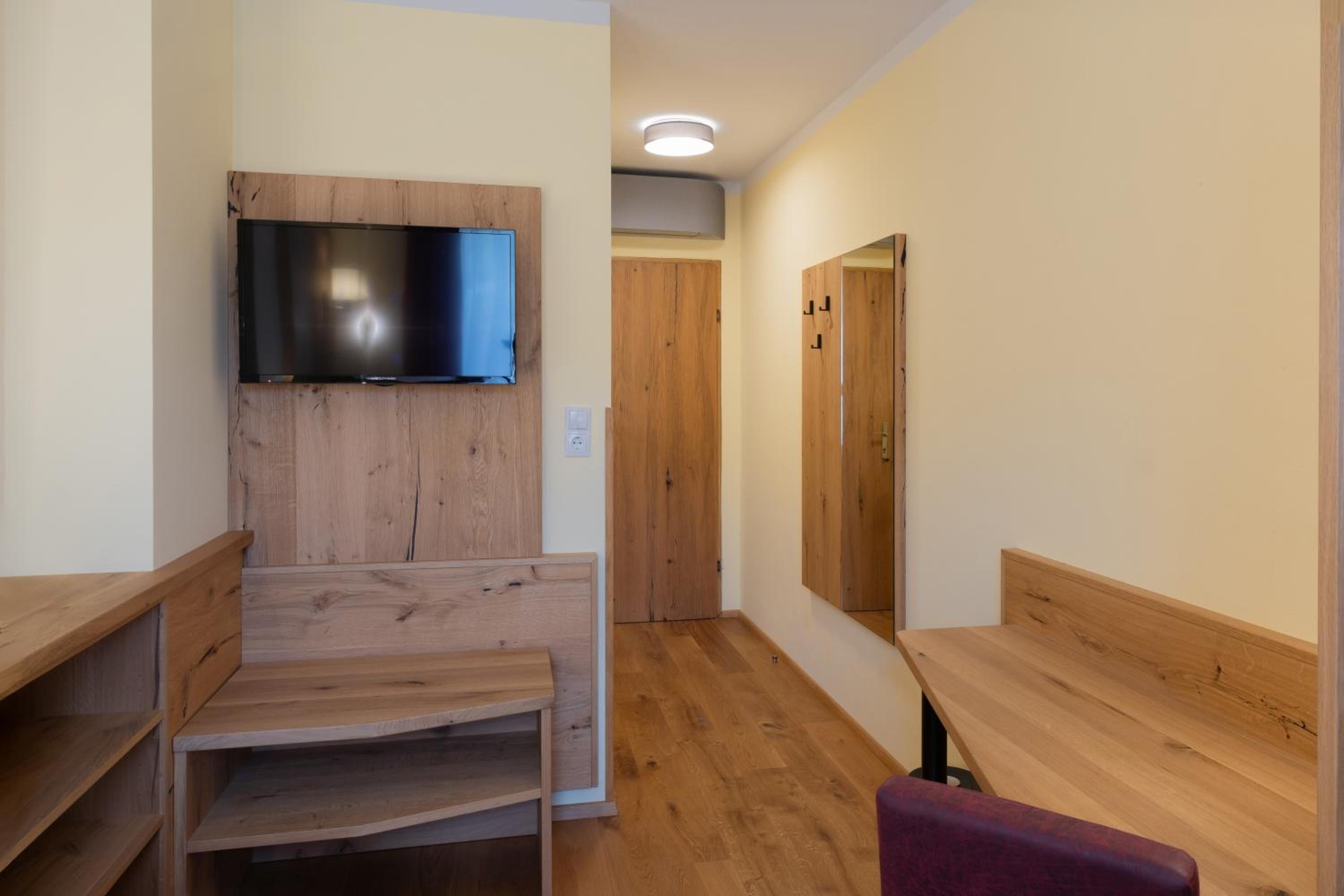 Single Room photo 3