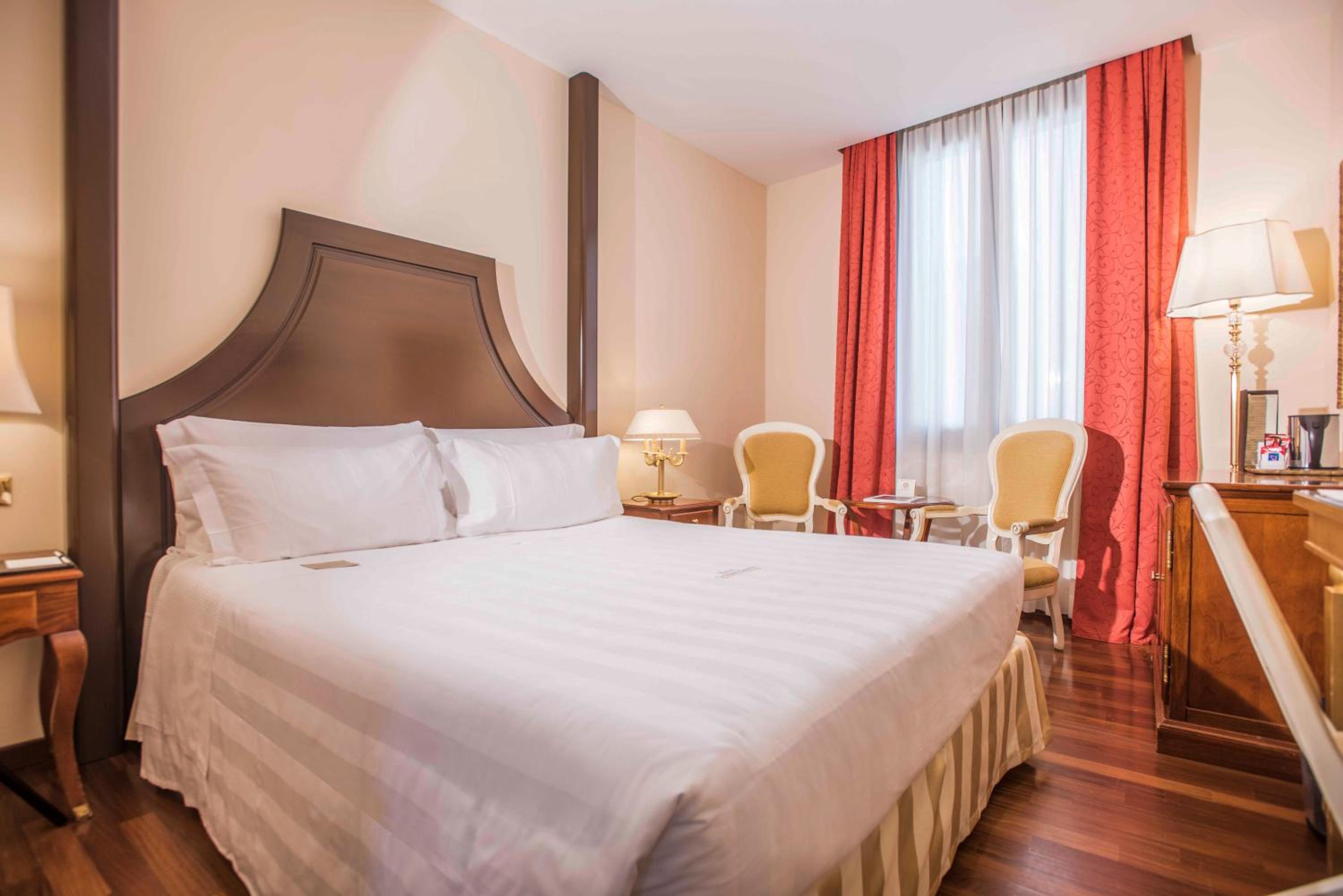 Classic Double or Twin Room - Photo 1