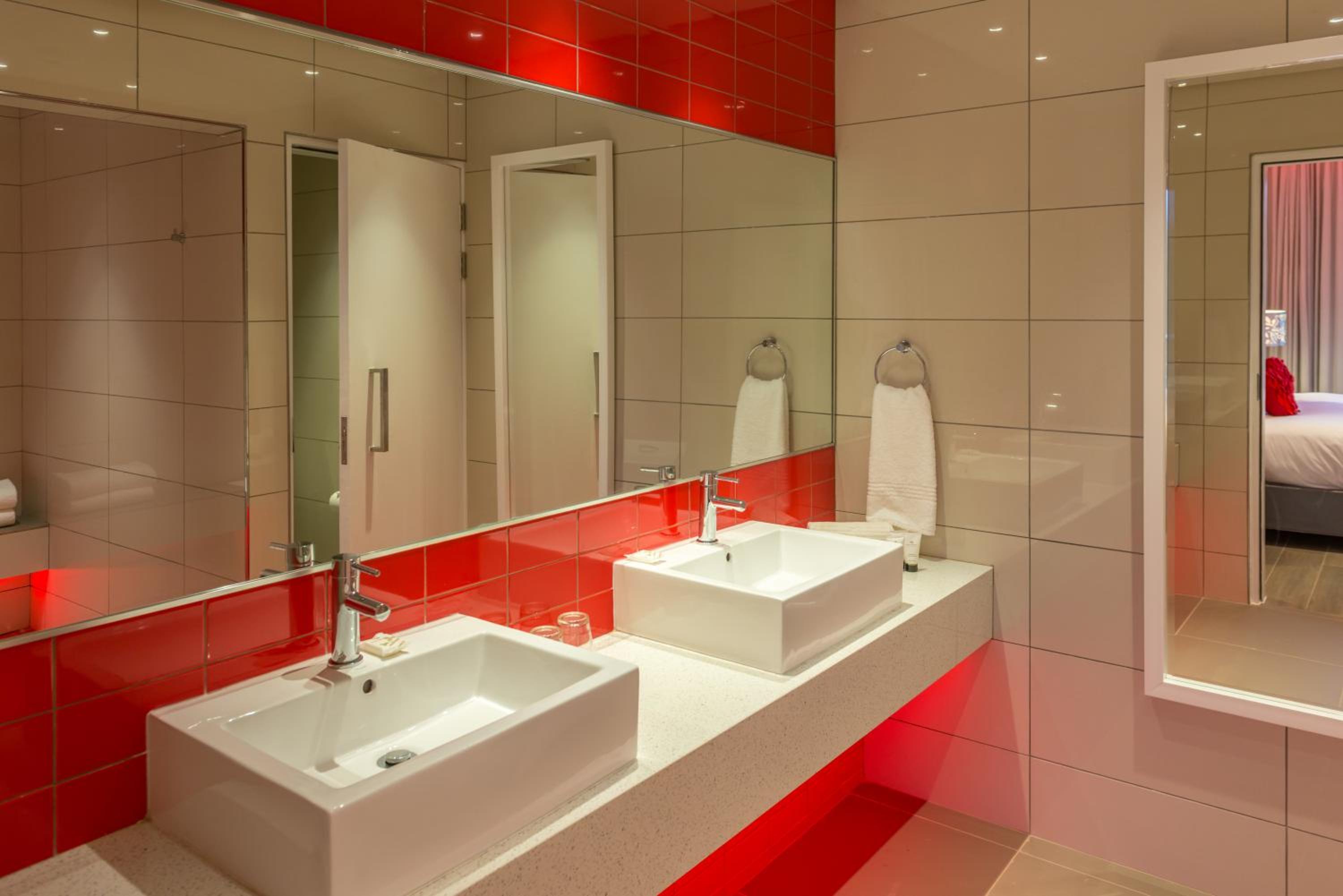 Standard Twin Room - Photo 6