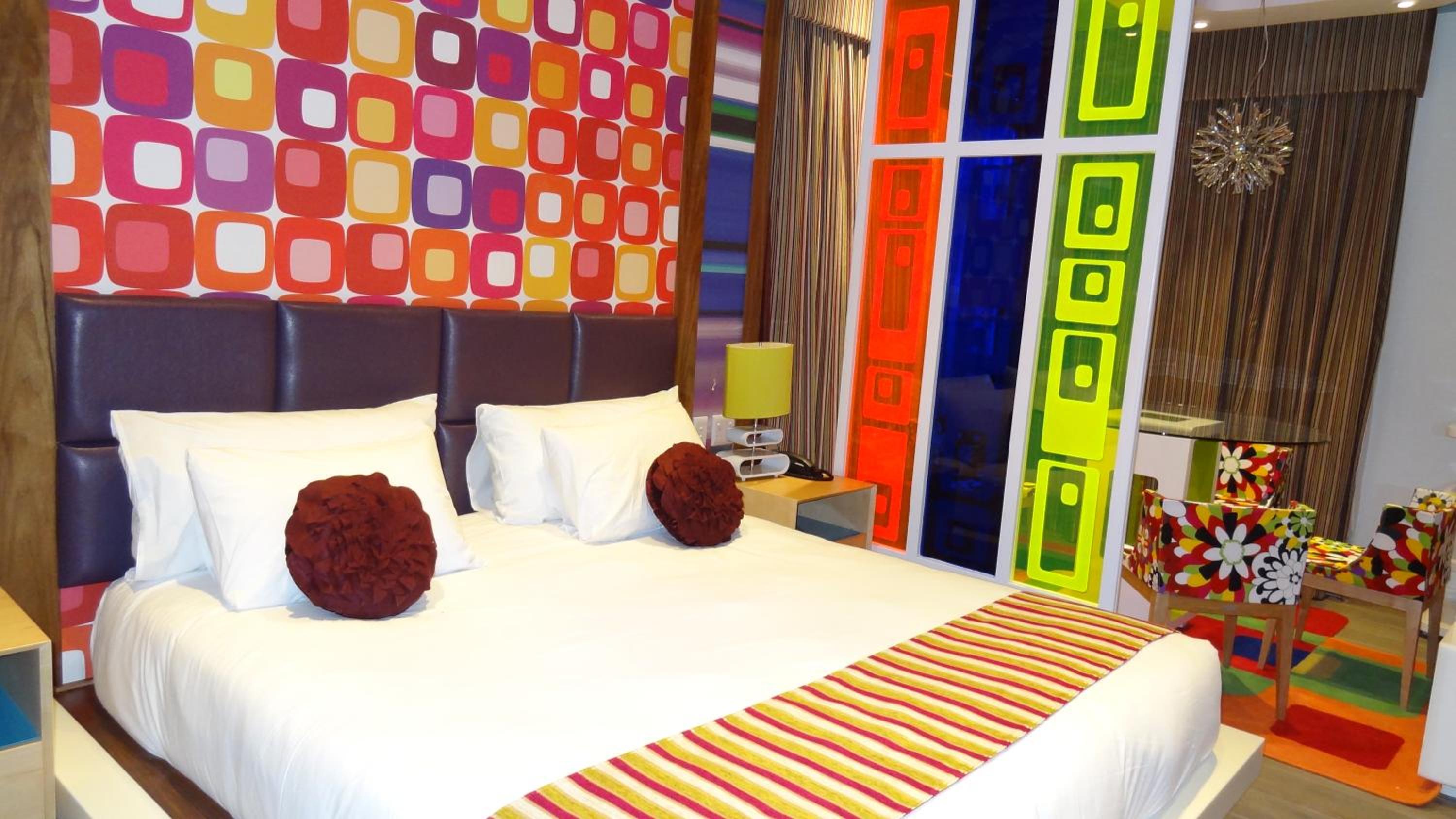 Suite - Photo 5