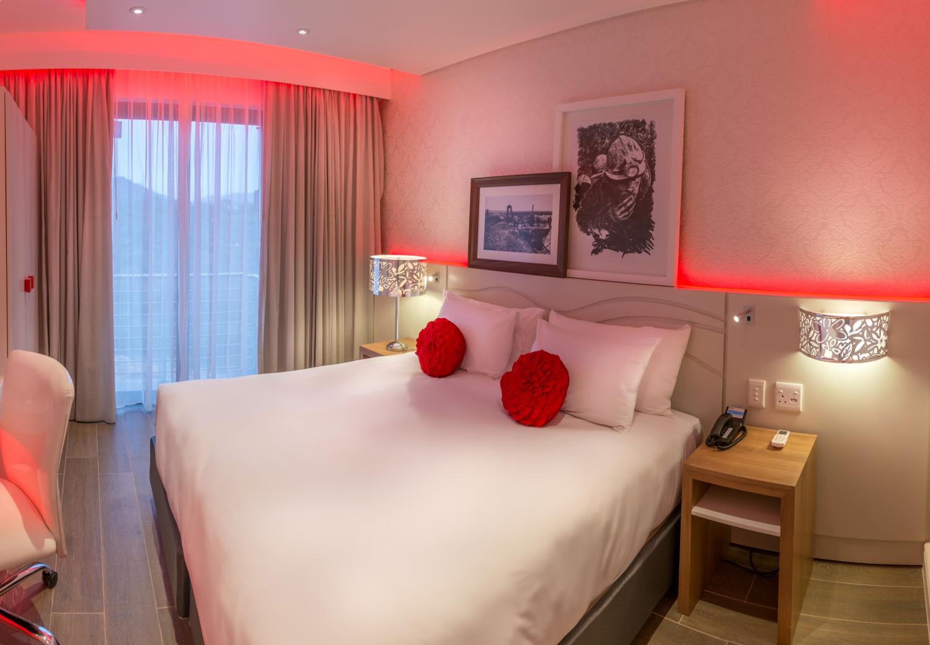 Superior King Room - Photo 1