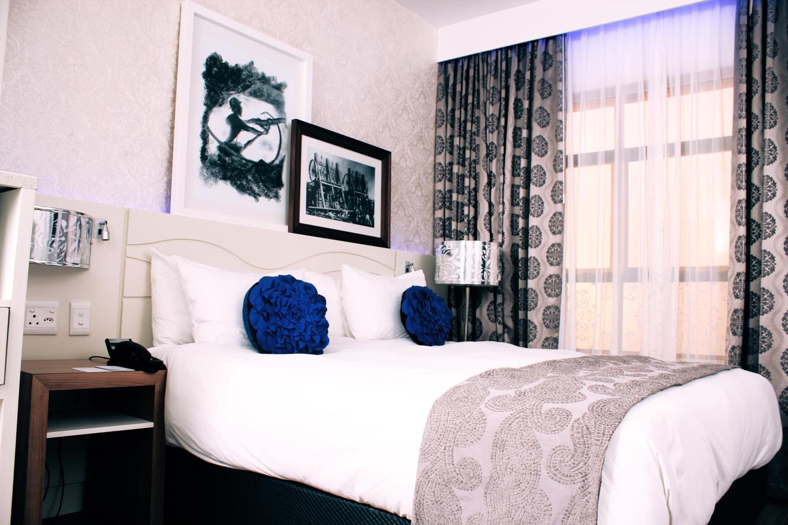 Superior King Room - Photo 7