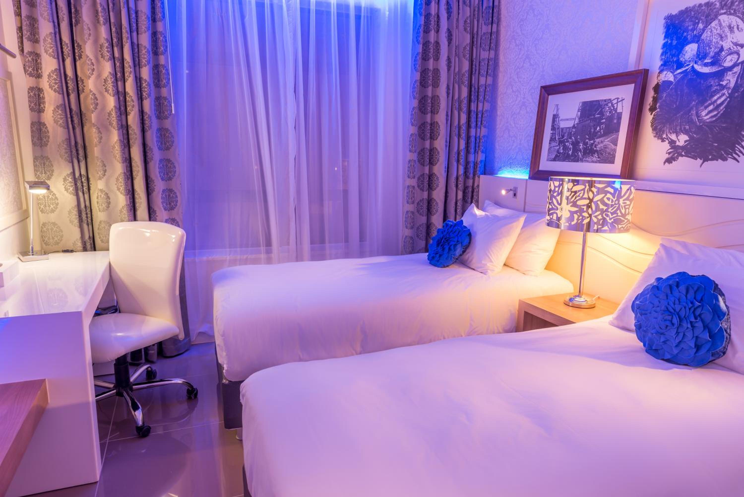 Standard Twin Room - Photo 5