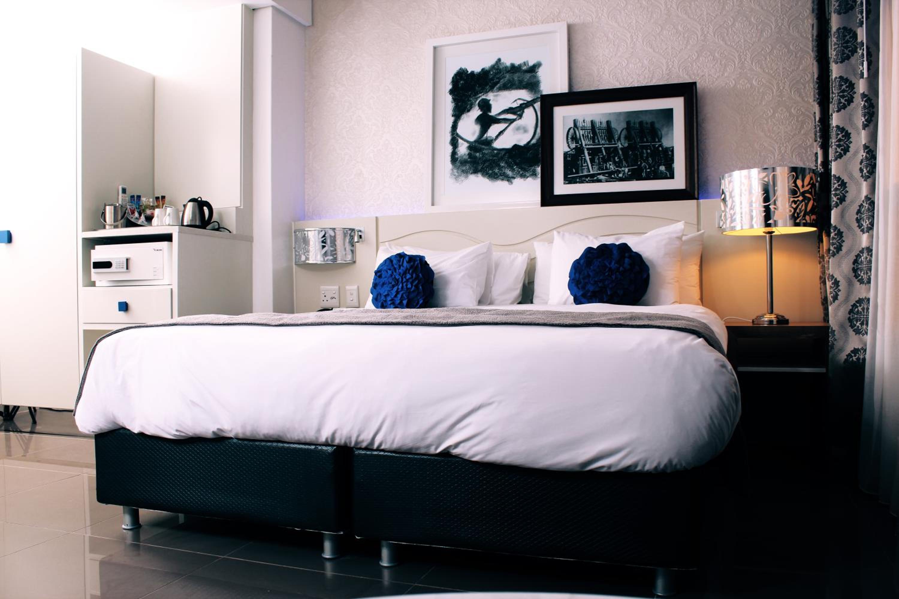 Superior King Room - Photo 5