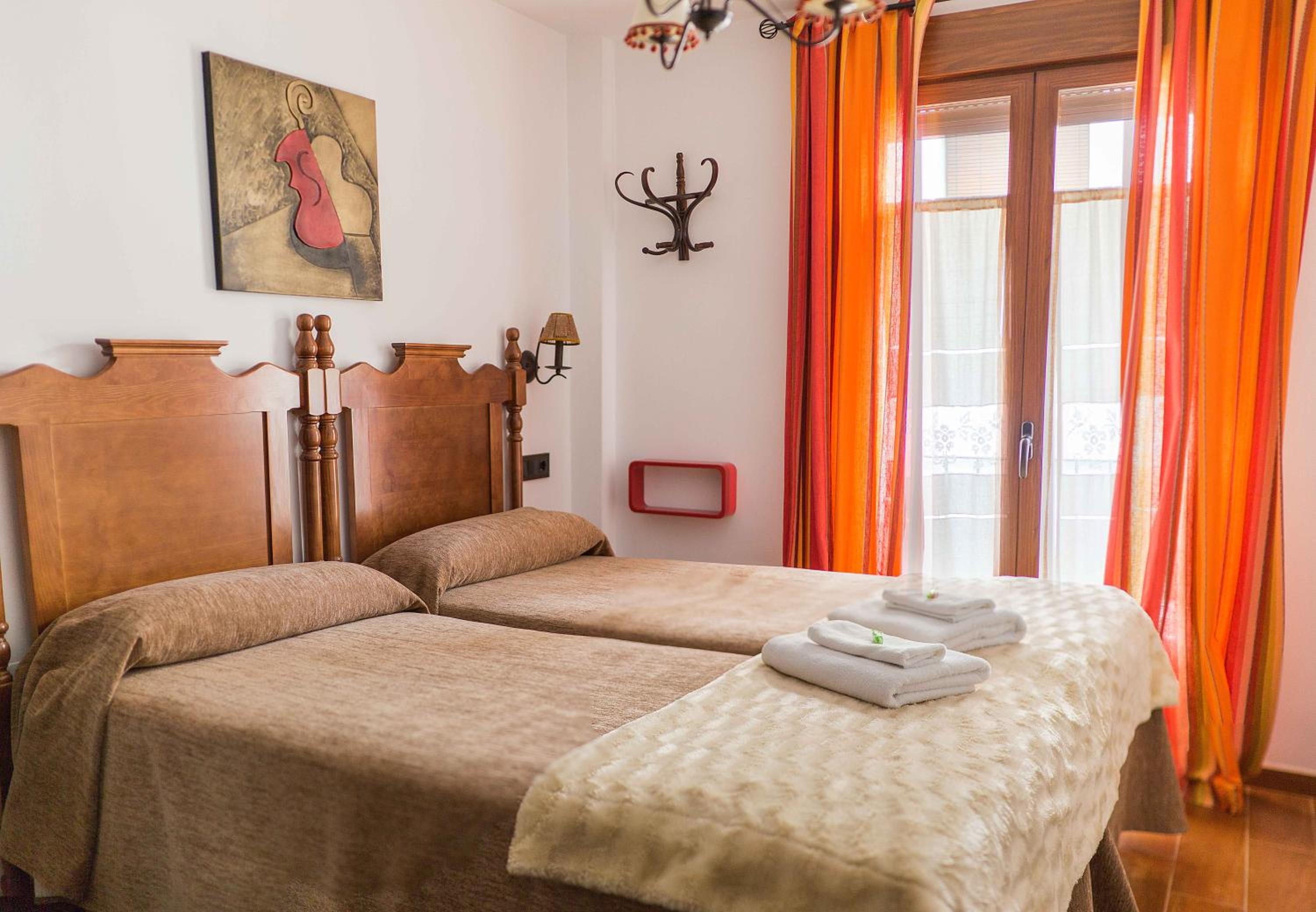 Apartamento de Dos Habitaciones - Calle del Rojo 89/2