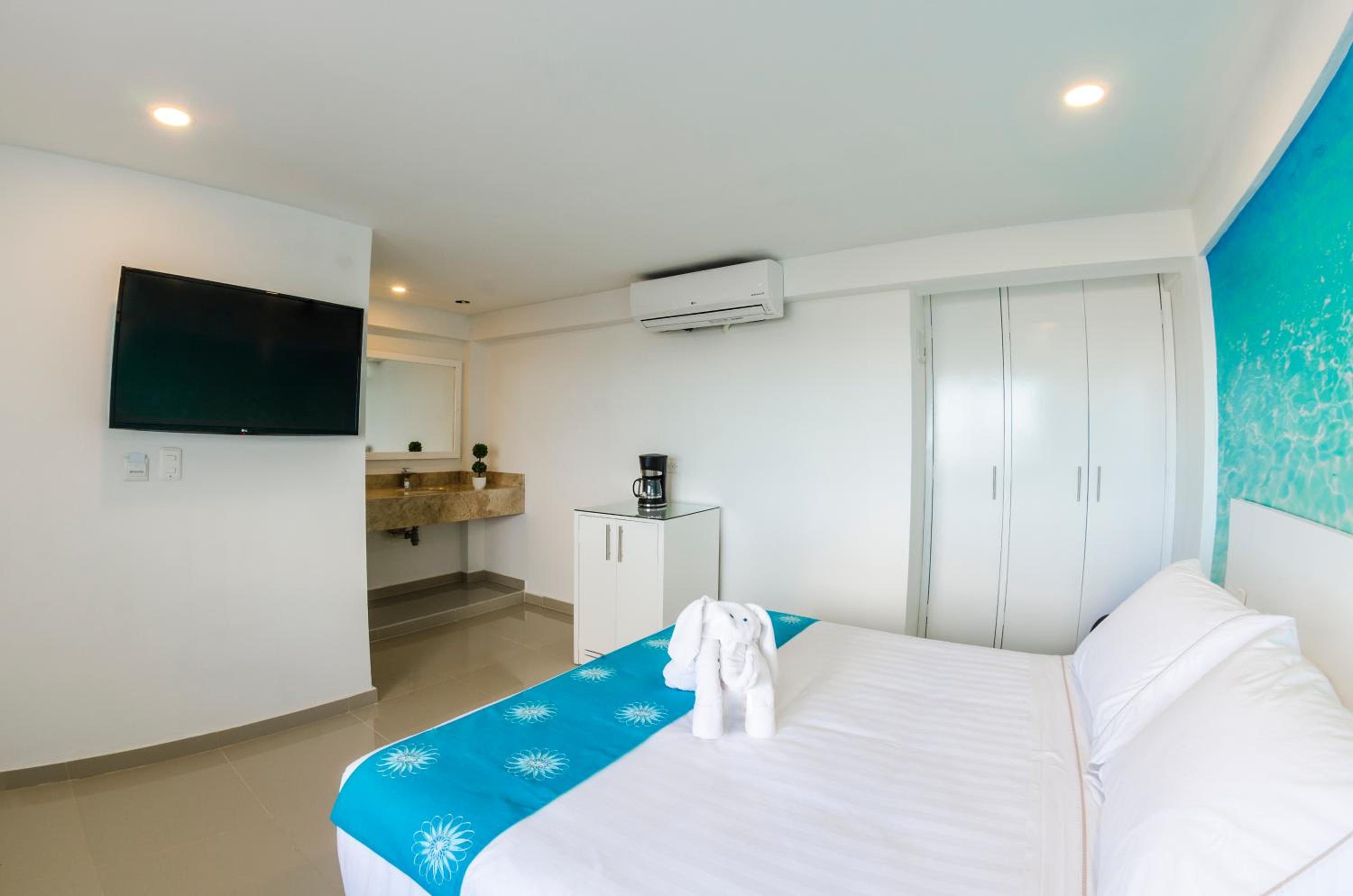 Double Room with Balcony and Sea View photo 2