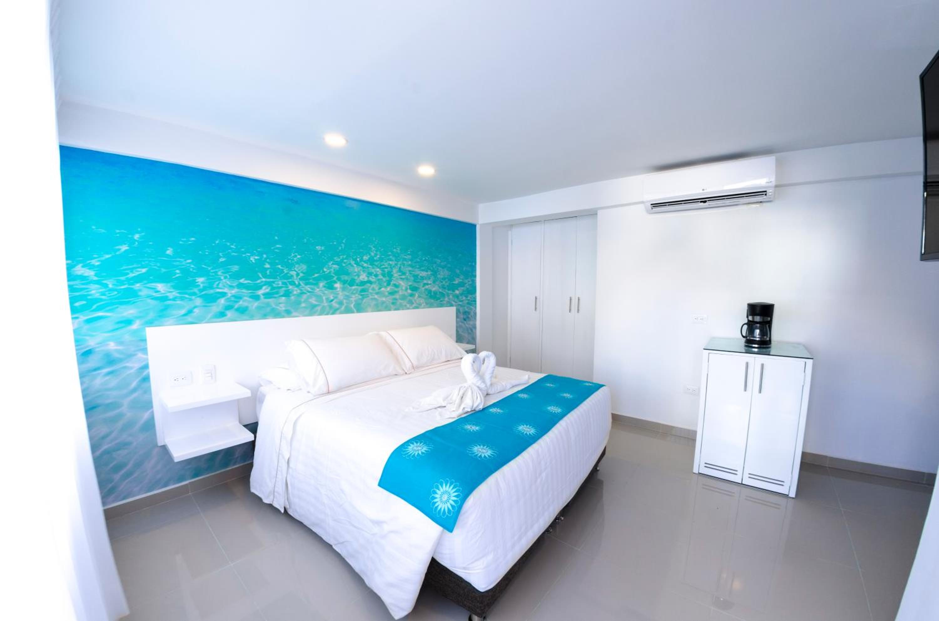 Double Room with Balcony and Sea View photo 3