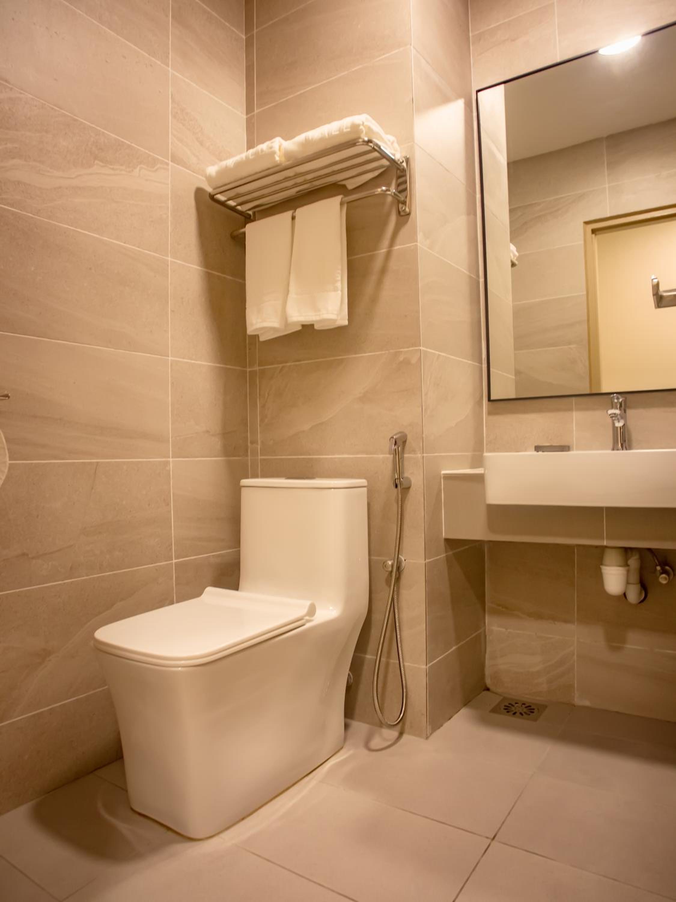 Standard King Room photo 2