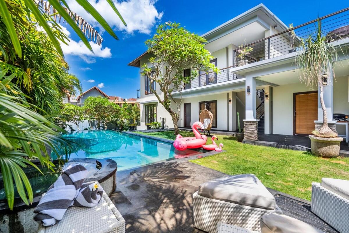 Three-Bedroom Villa photo 1