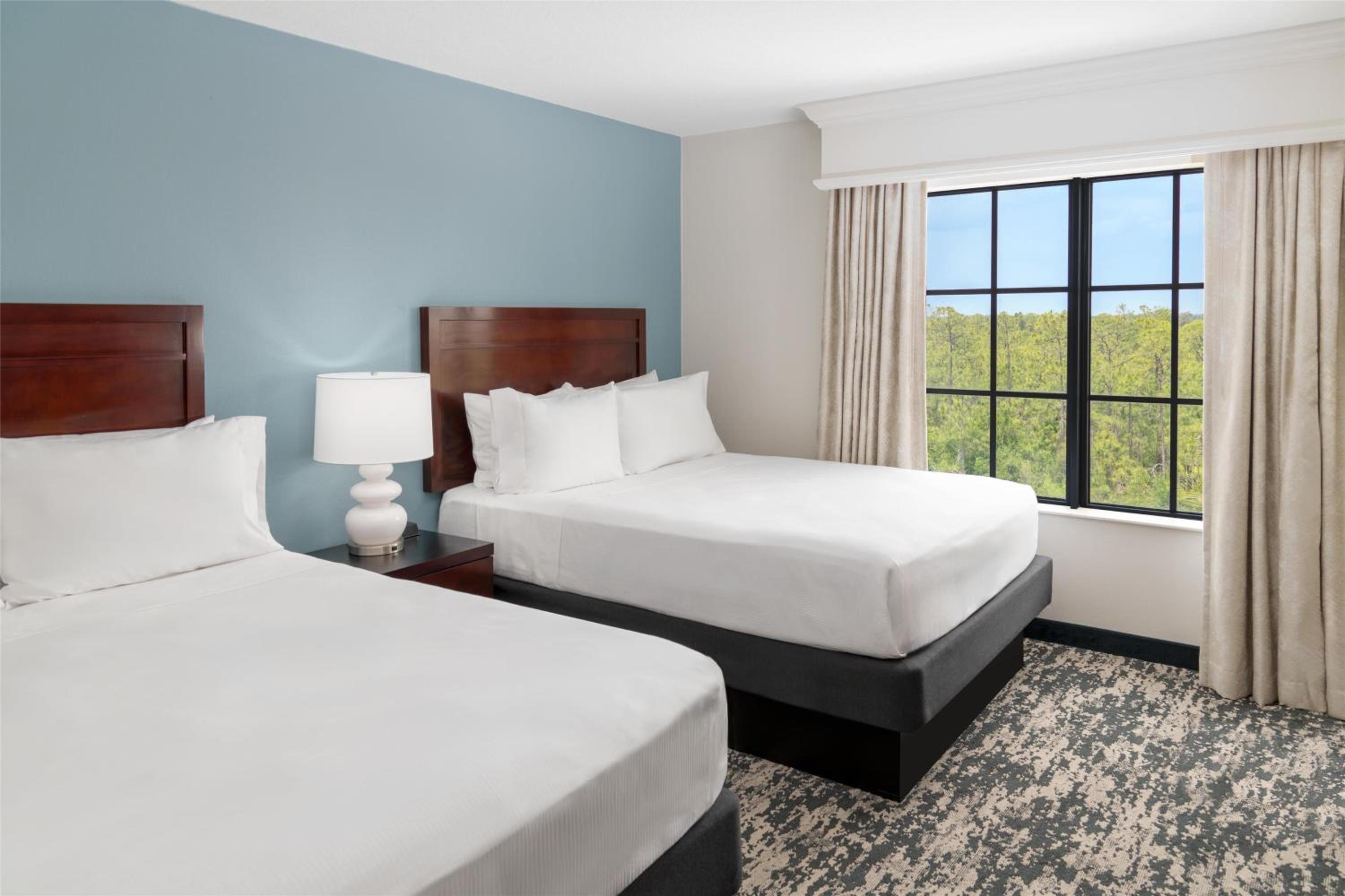 Two-Bedroom Suite with Two Queen Beds - Corner - Photo 1
