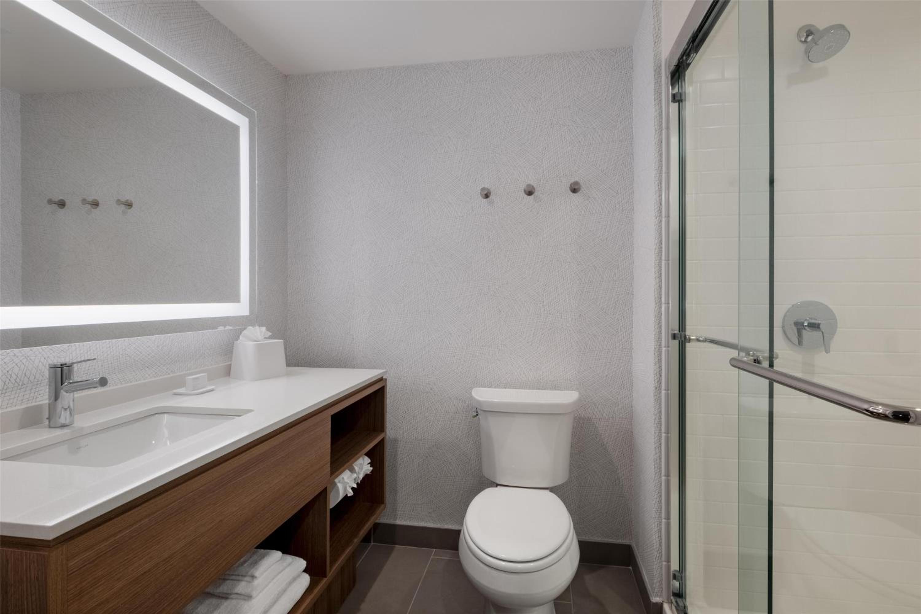 King Studio Suite - Photo 2
