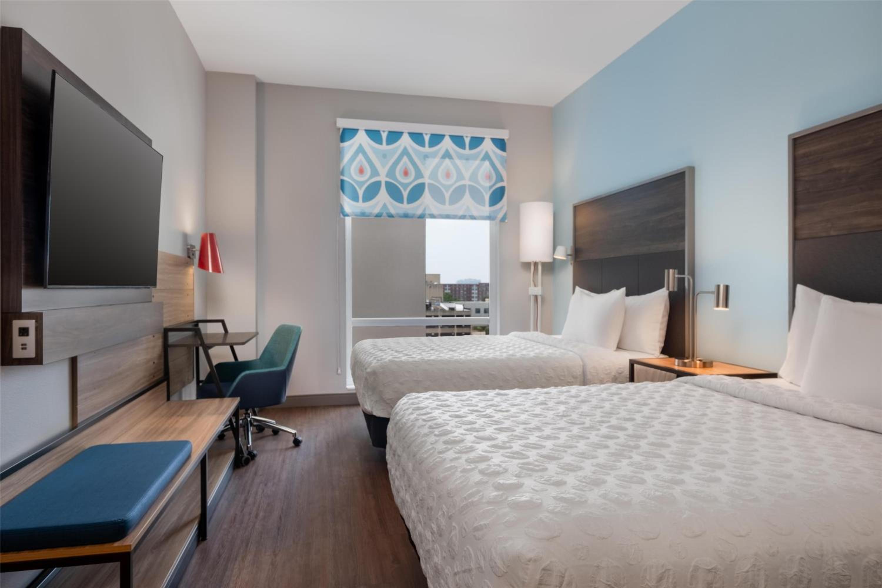 Queen Room with Two Queen Beds and Walk-In Shower - Photo 10