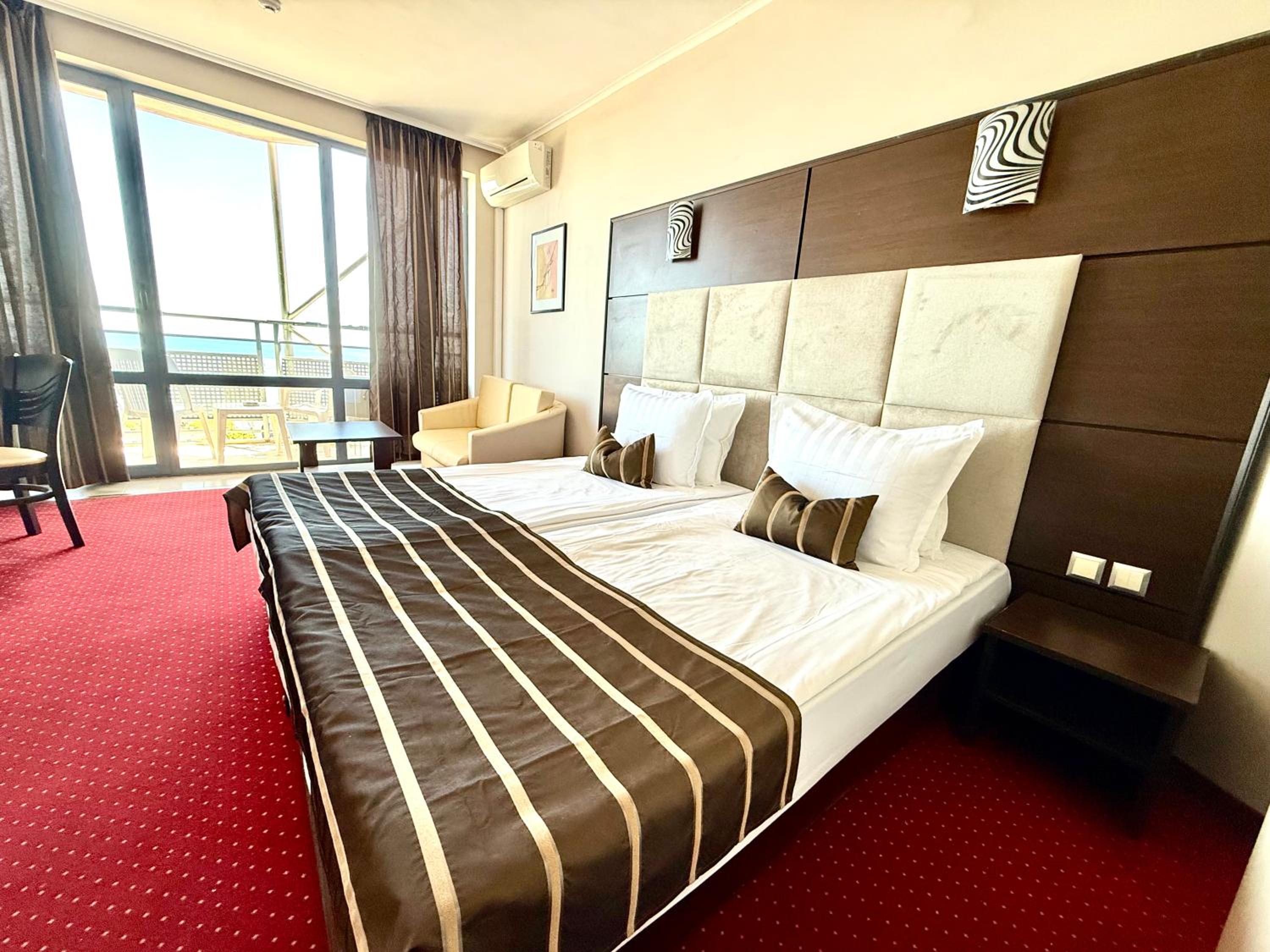 Standard Double Room with Park View photo 1