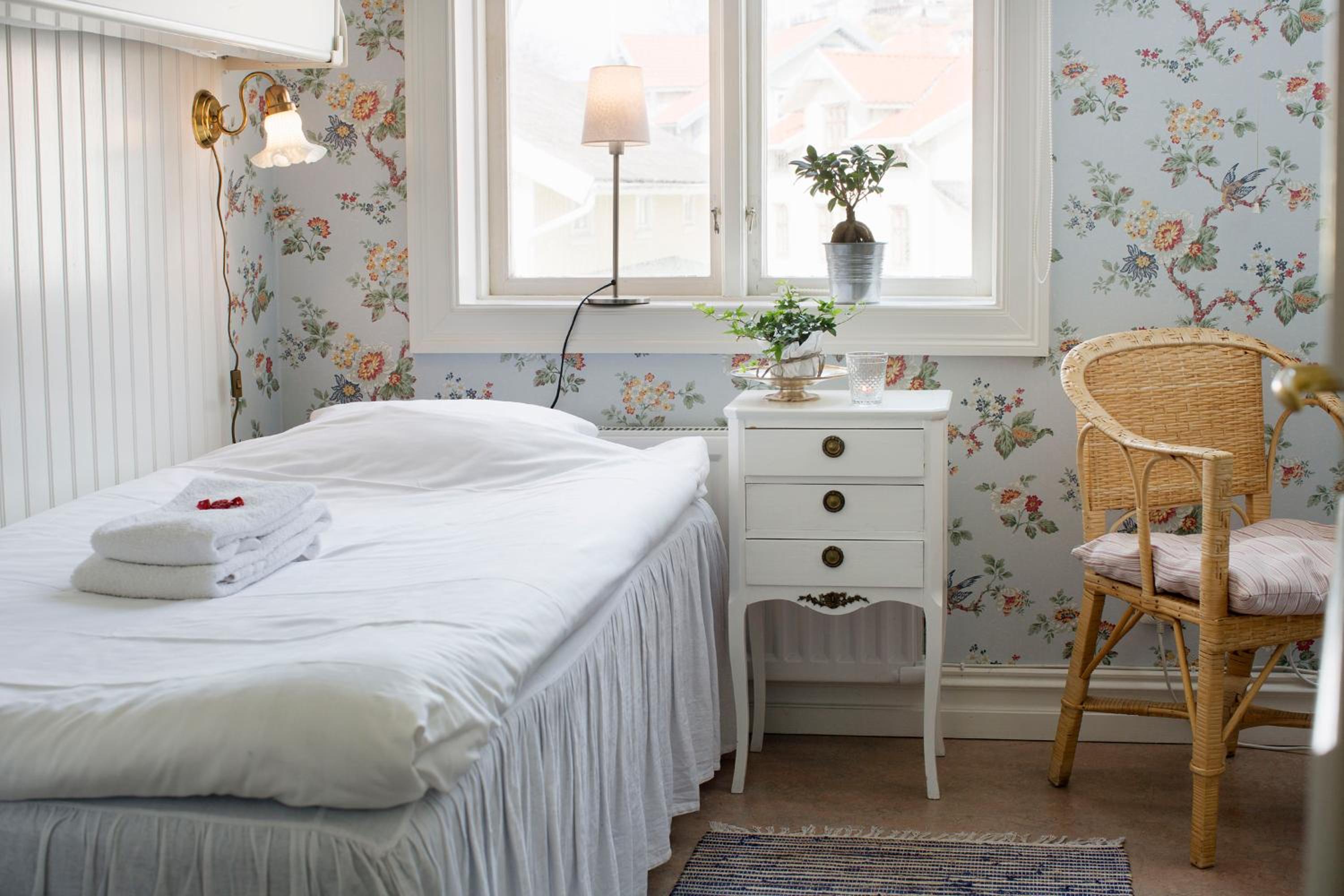 Small Double Room 47 in Bed  photo 3