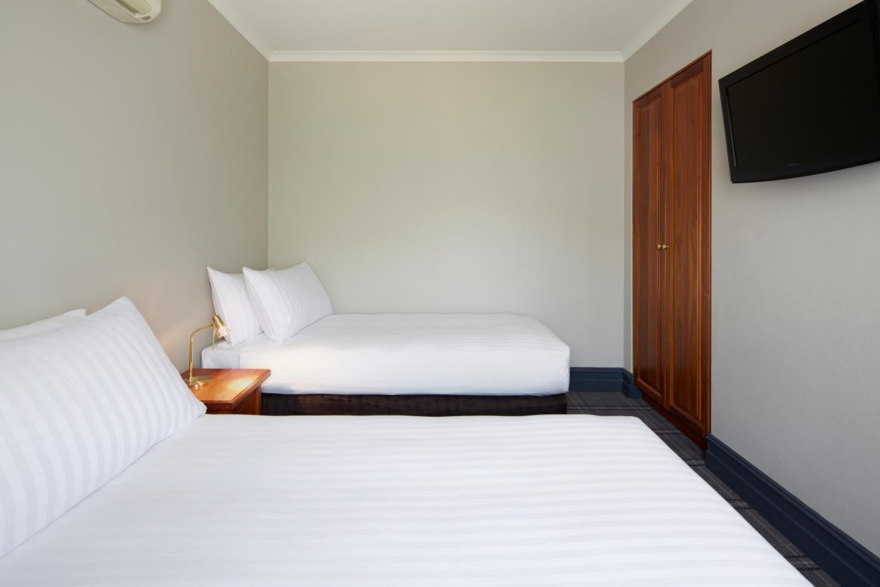 Family Suite - Photo 4