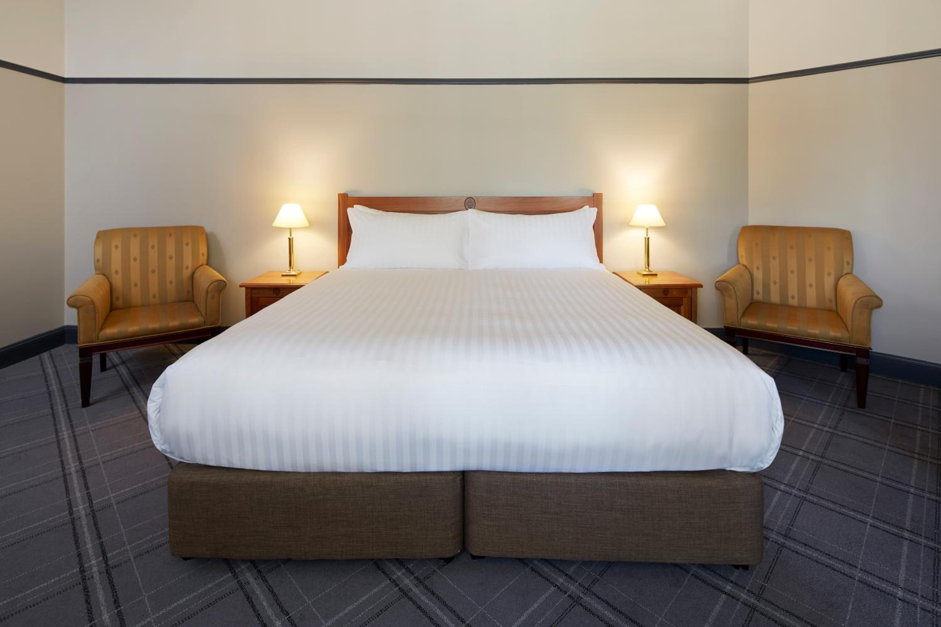 Superior King Room - Photo 4