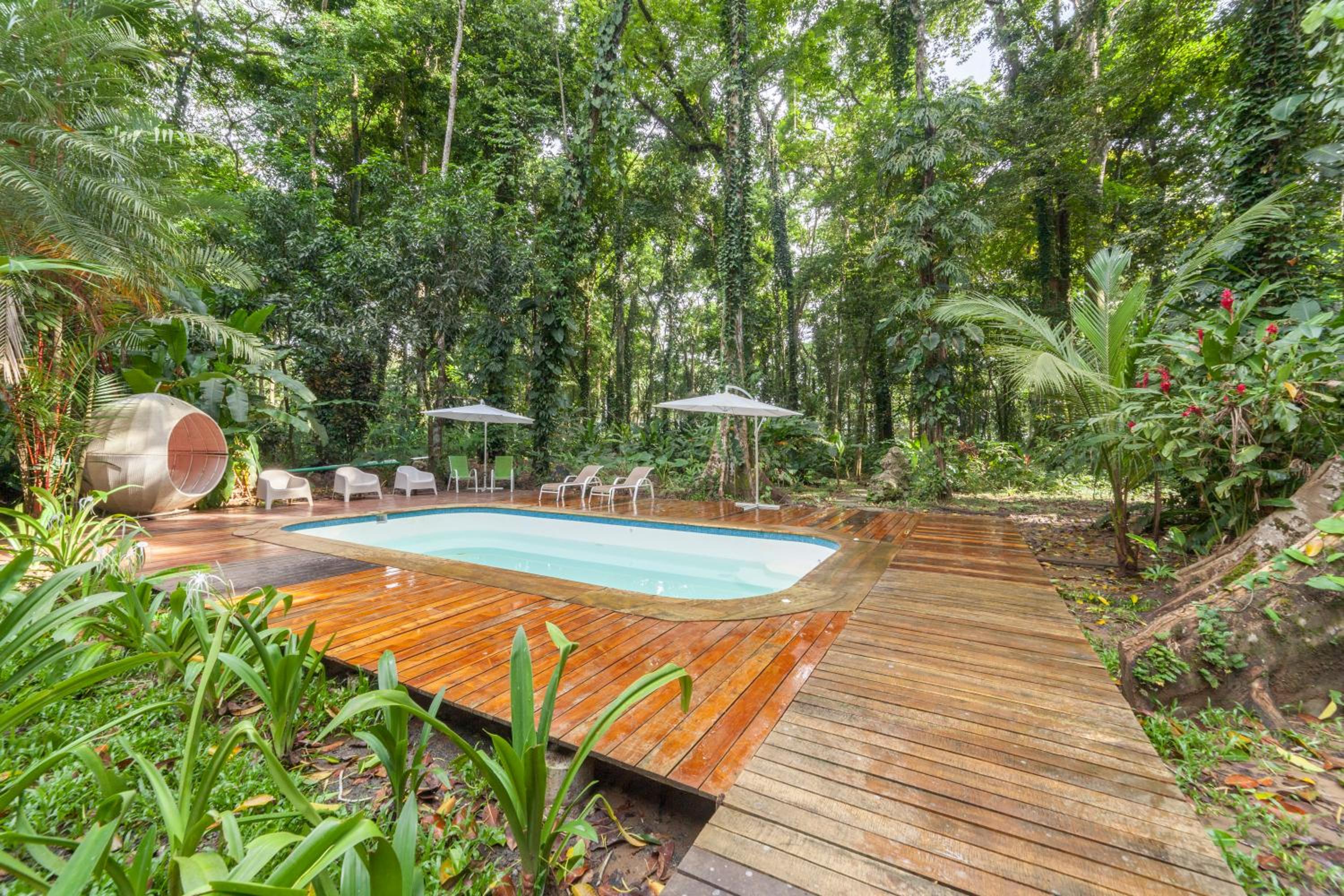 Villa Cerise – Offsite (0.6 mi from hotel)