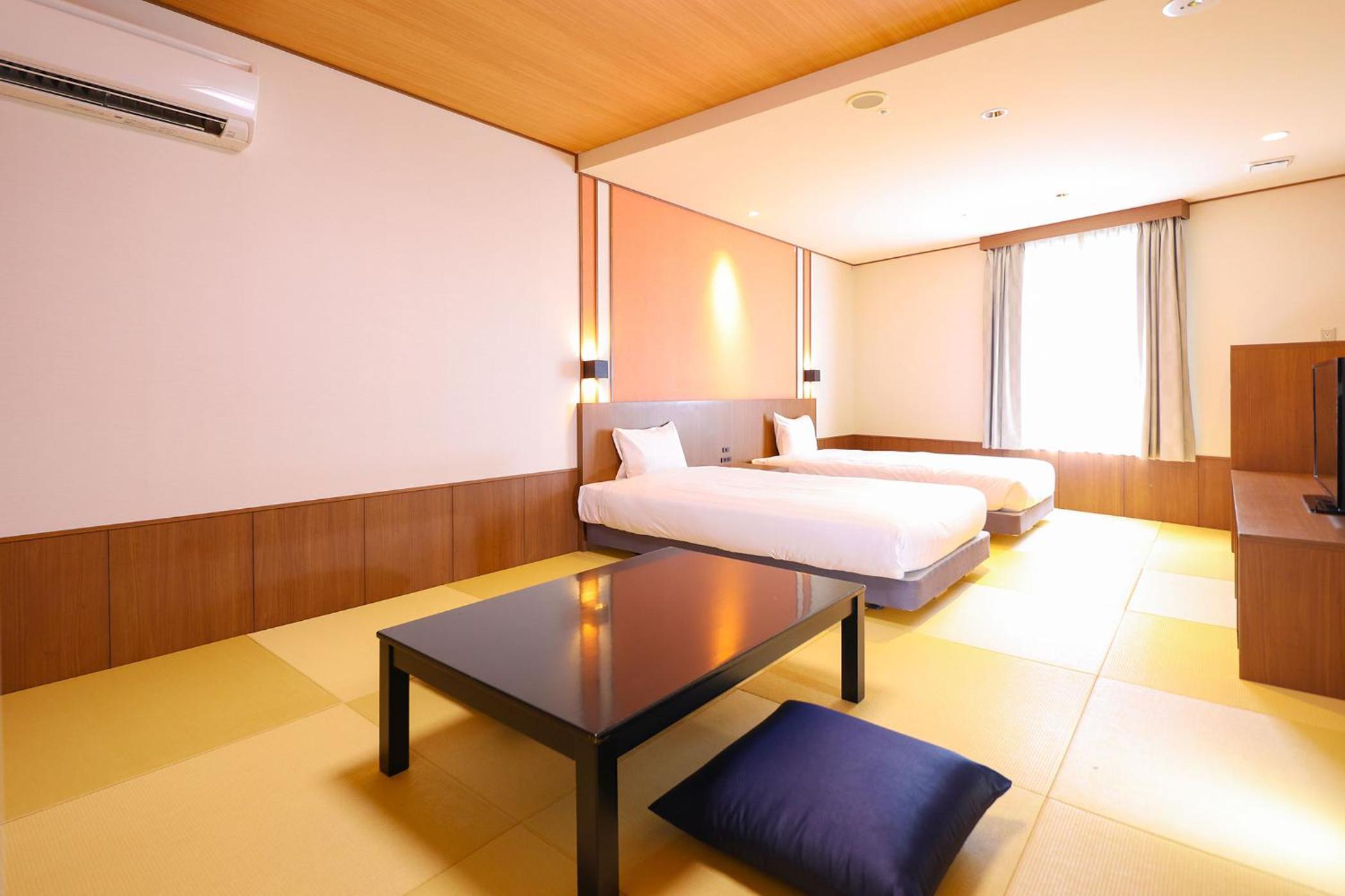 Superior Japanese-Western-Style-Room(No View) - Shared Bathroom - Non-Smoking - Photo 1