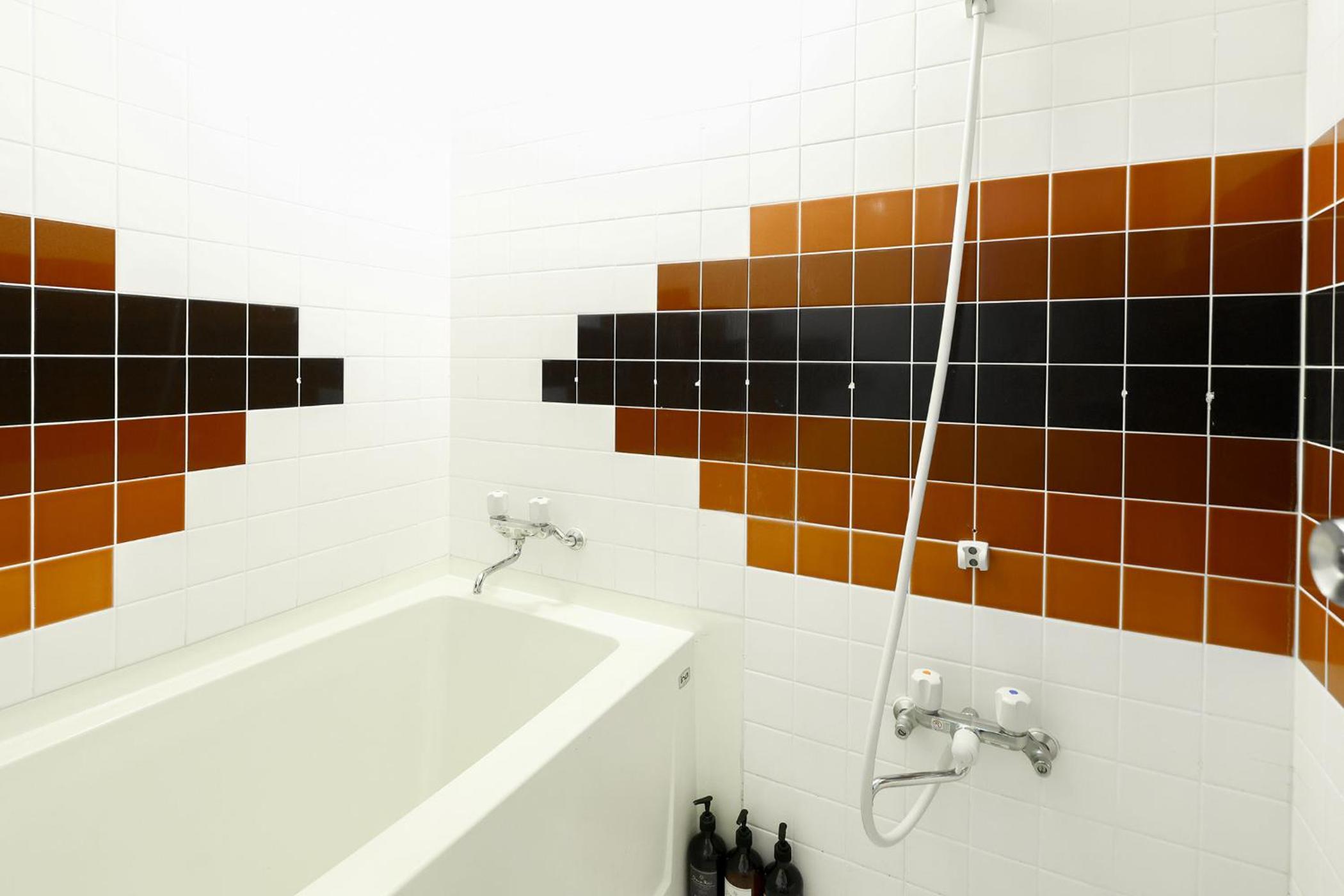 Superior Japanese-Western-Style Triple Room(City Side) - Indoor Bath - Non-Smoking - Photo 4