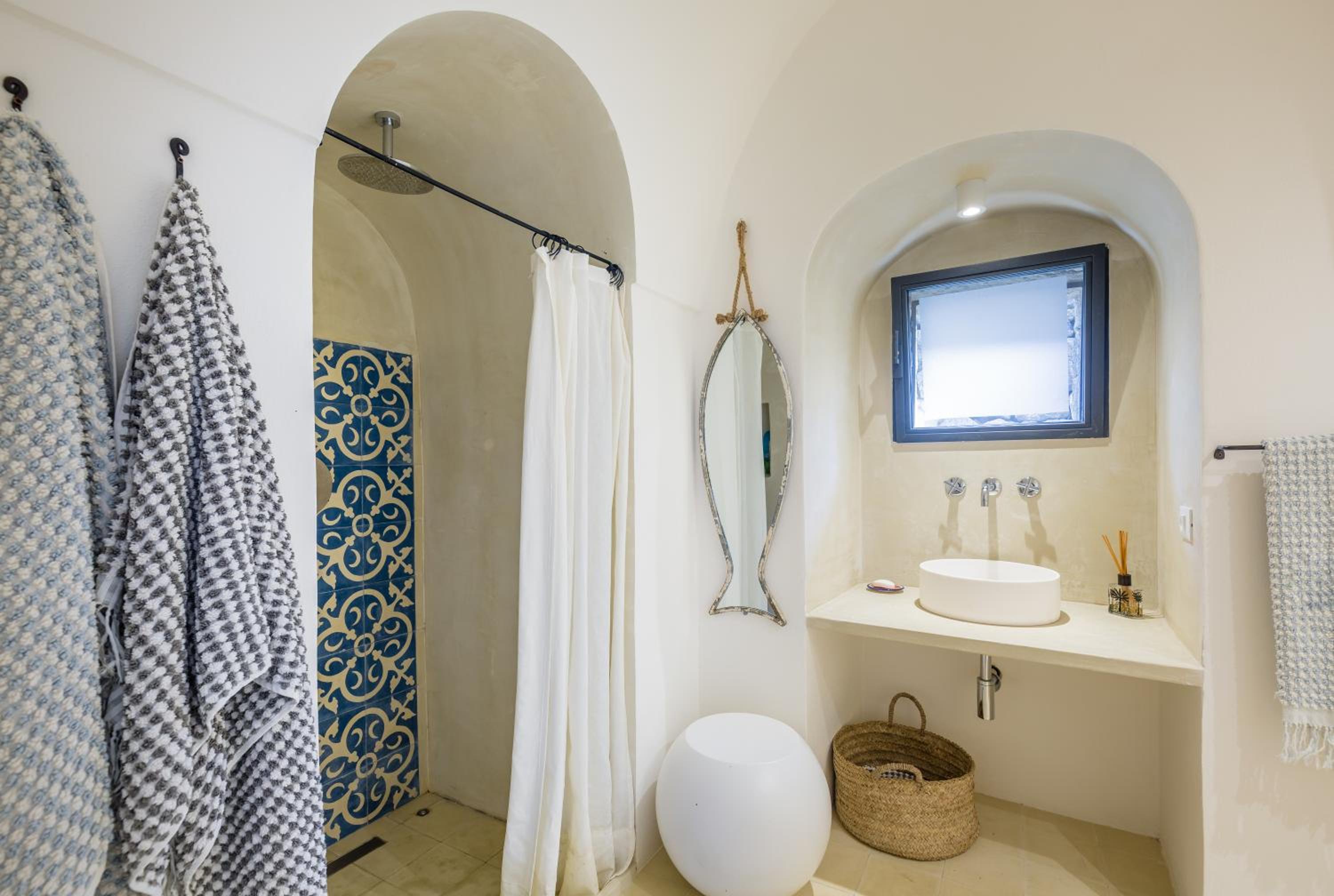 Villa photo 2