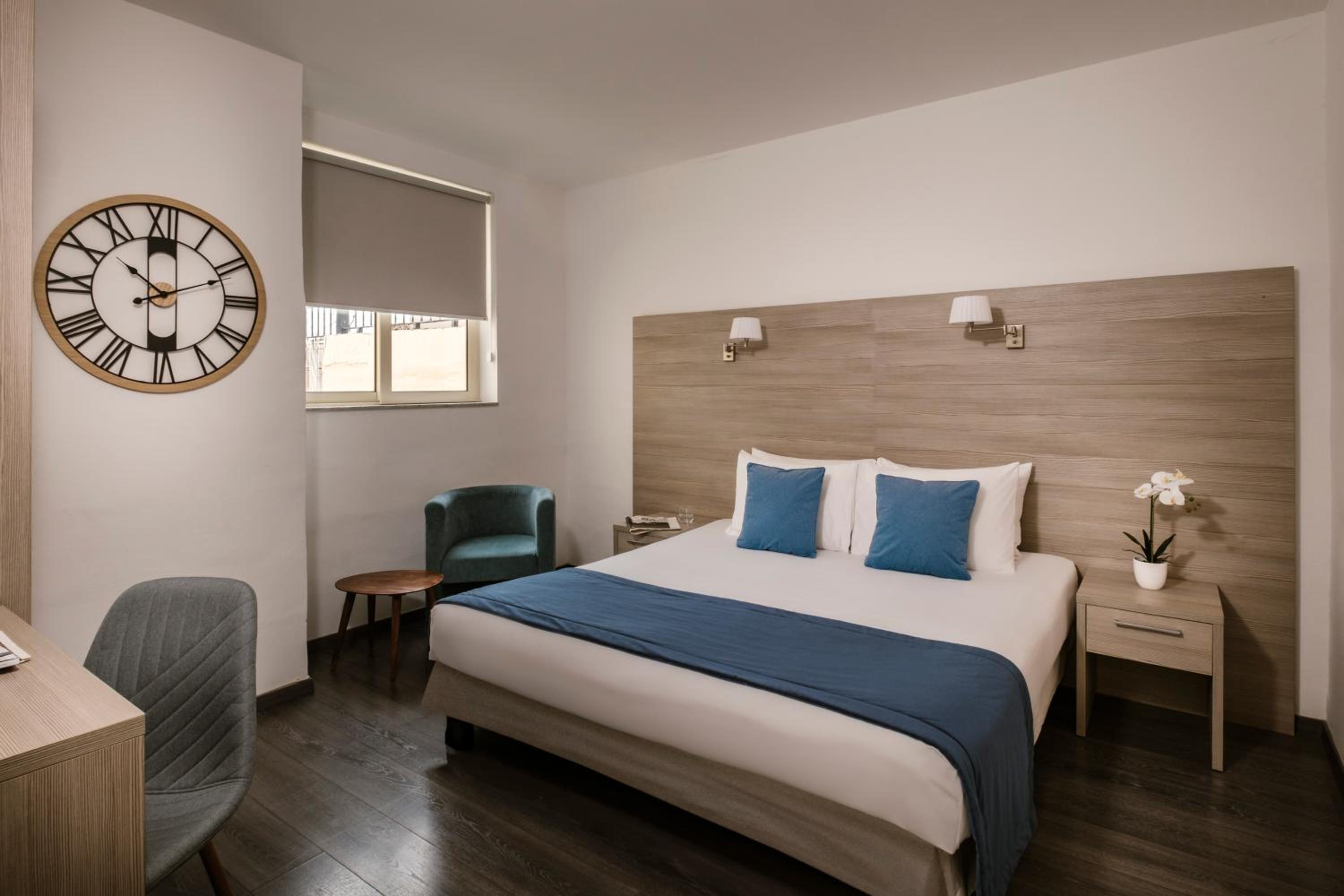 Deluxe Double Room photo 2