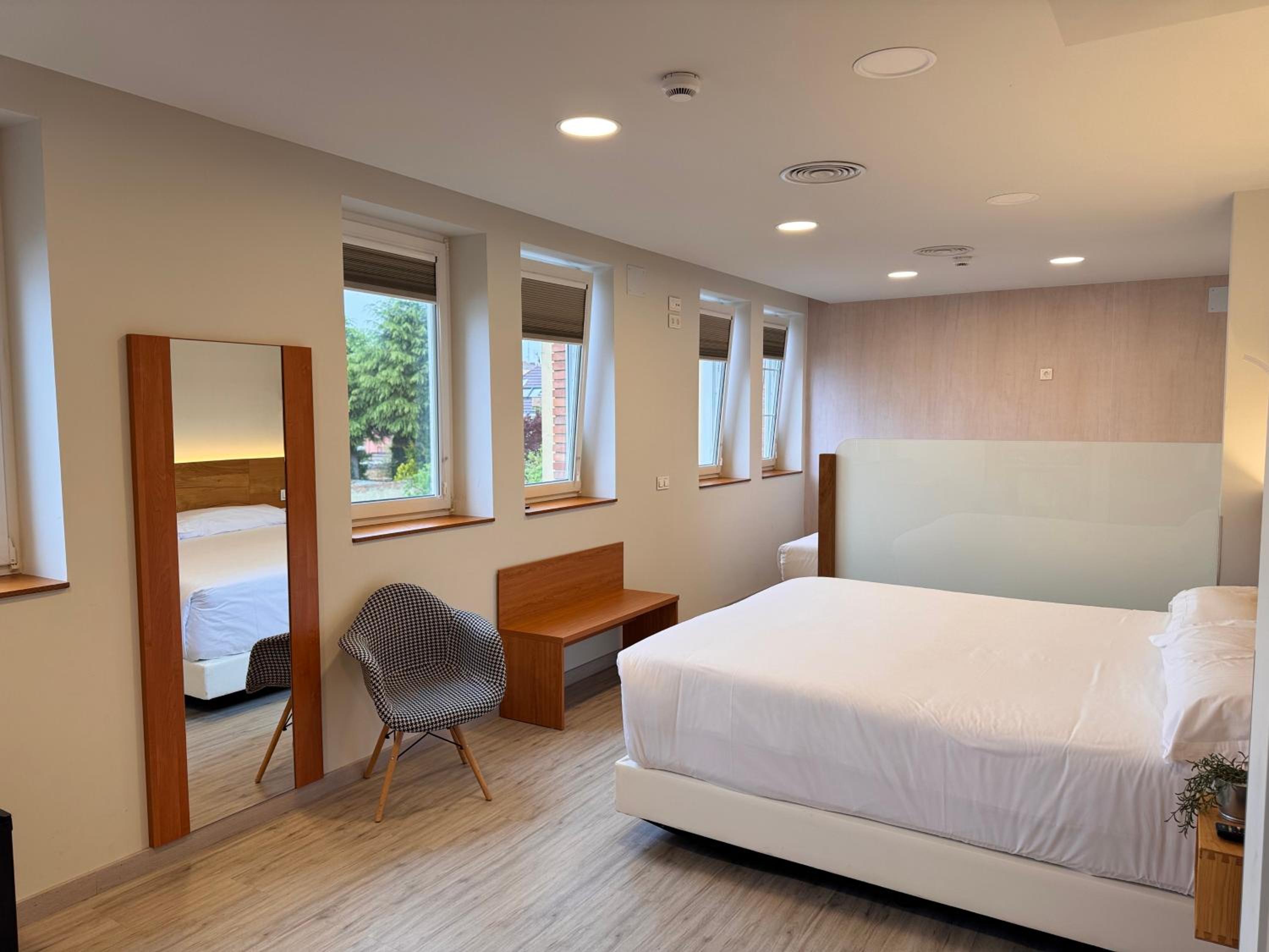 Classic Quadruple Room - Photo 4