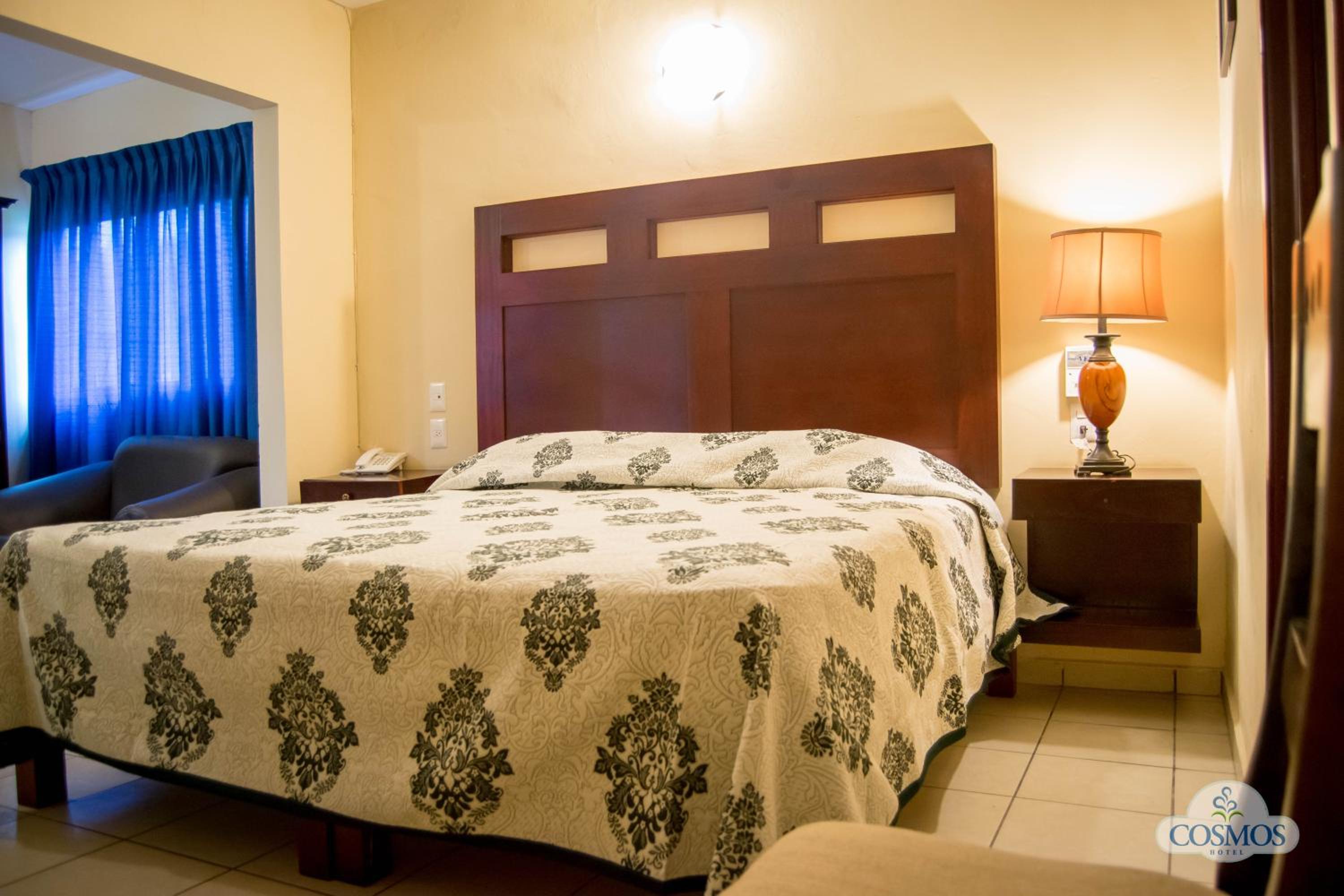 Superior King Room - Photo 5
