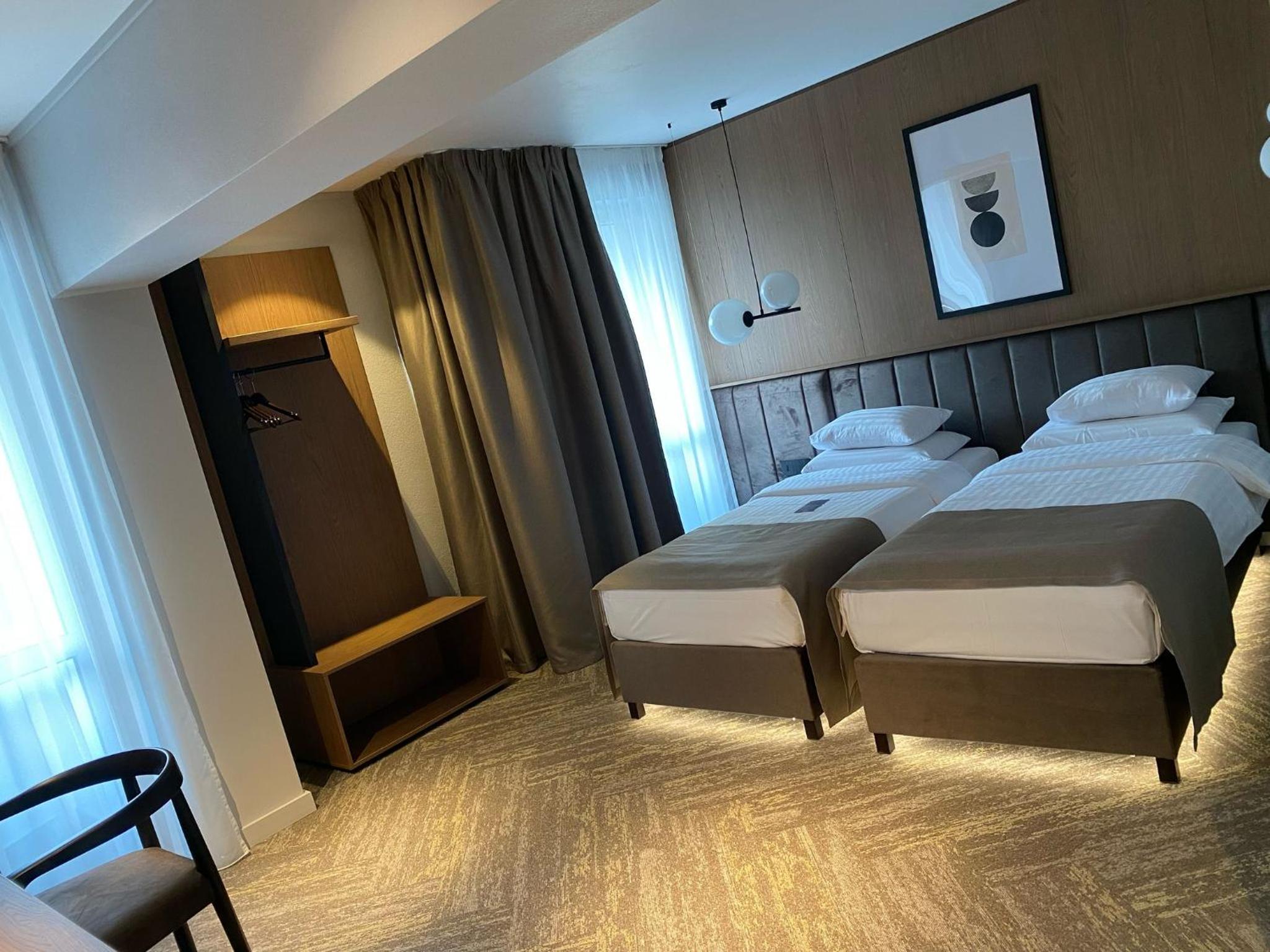 Deluxe Twin Room with Balcony