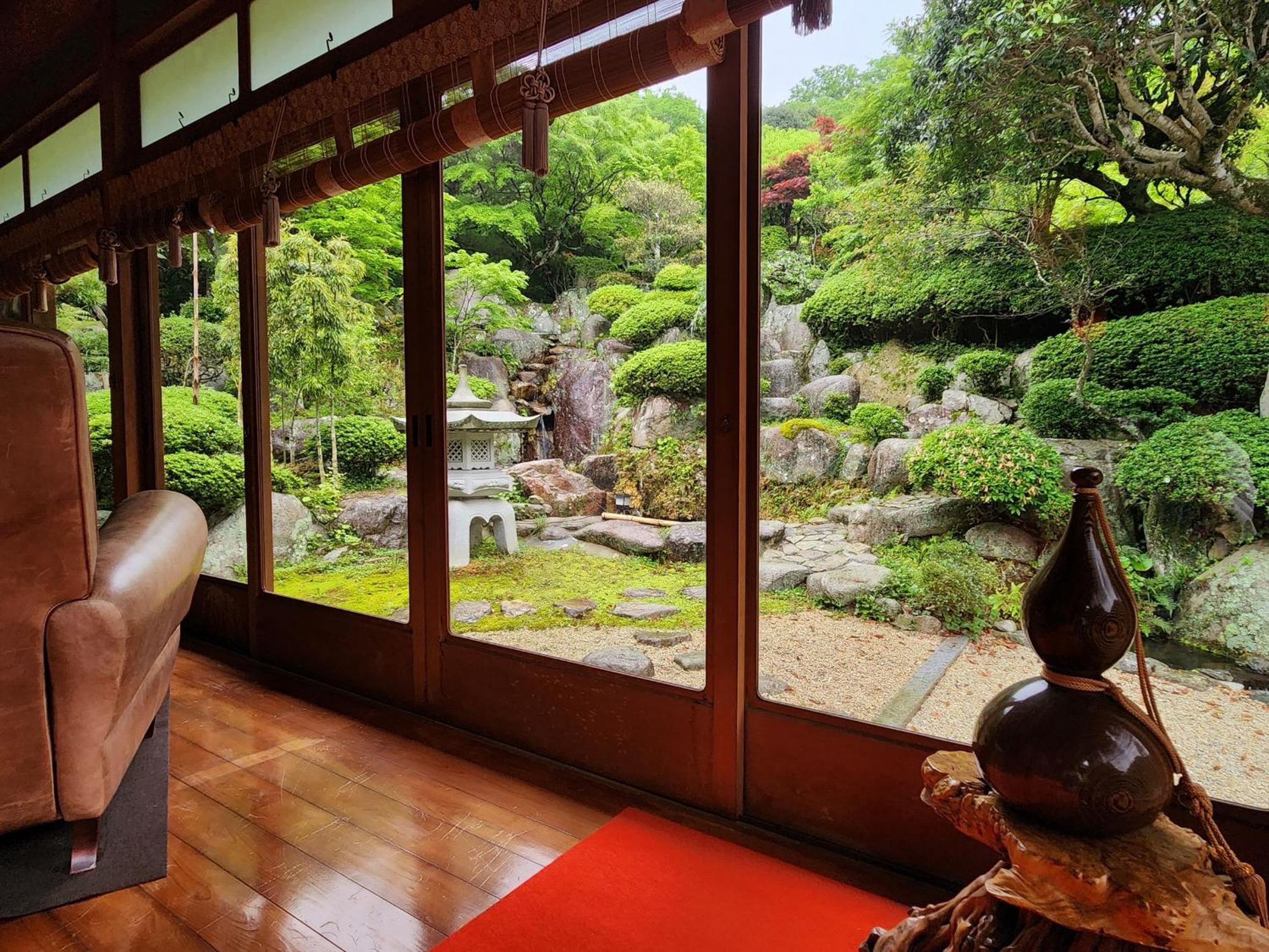 Family Room with Garden View photo 2