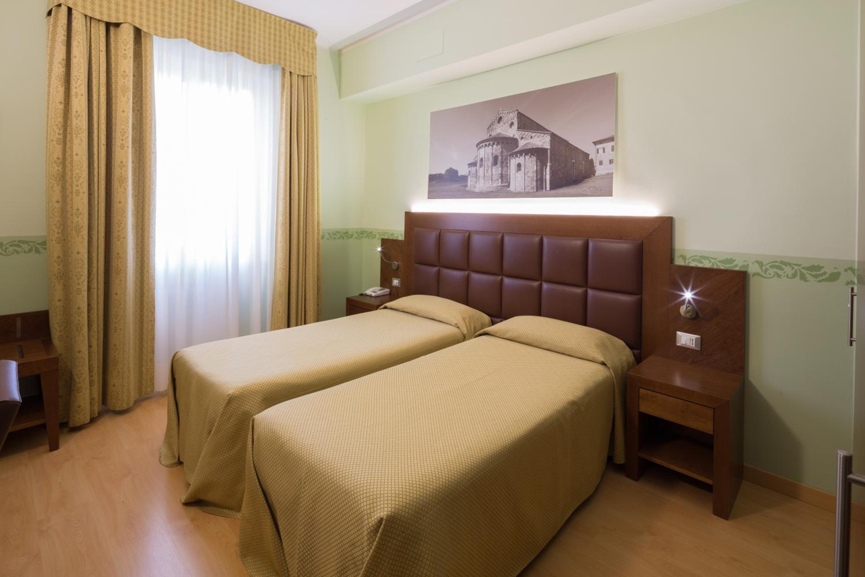 Twin Classic Room - Photo 5