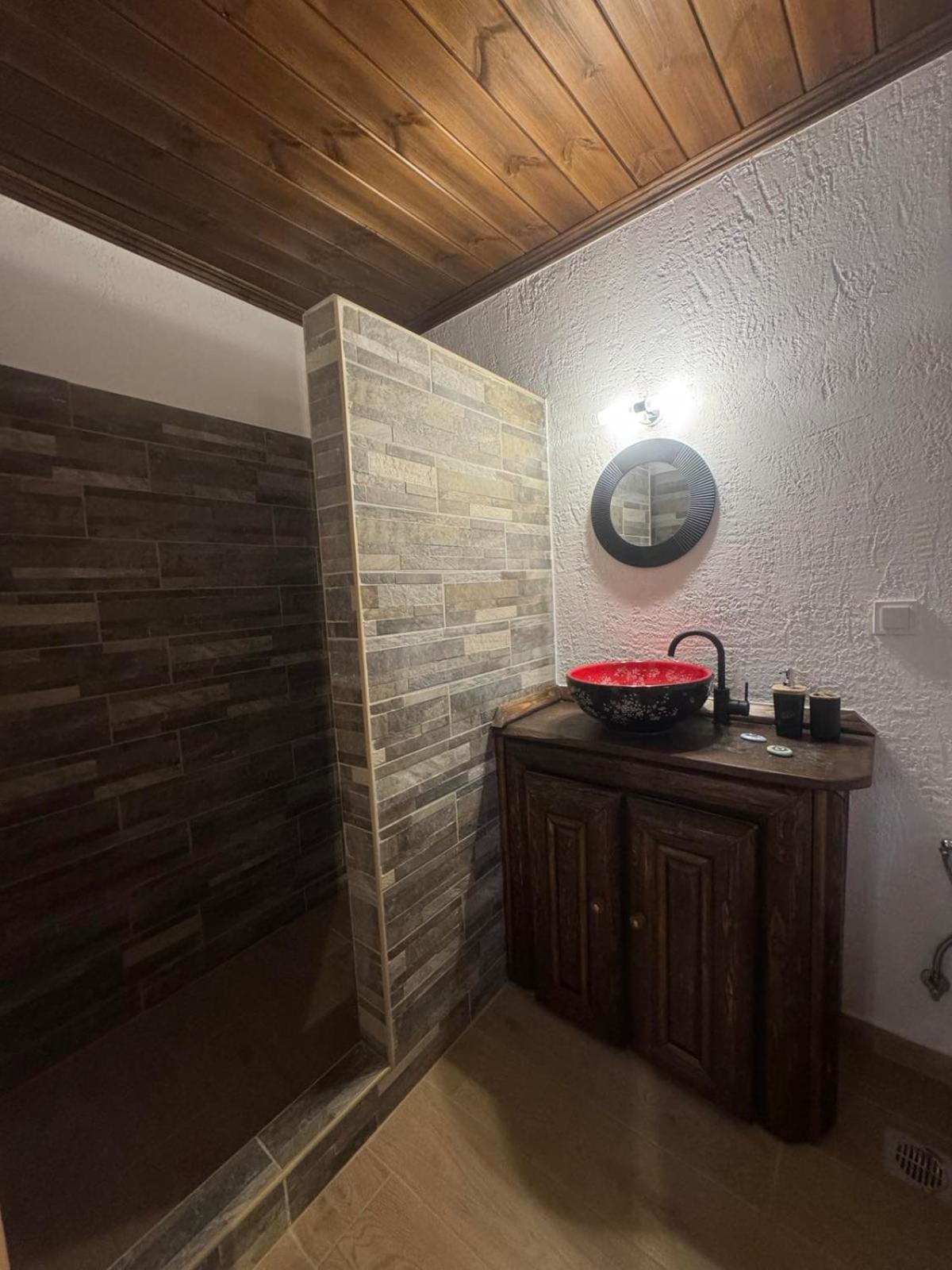 Deluxe Double Room with Balcony photo 2