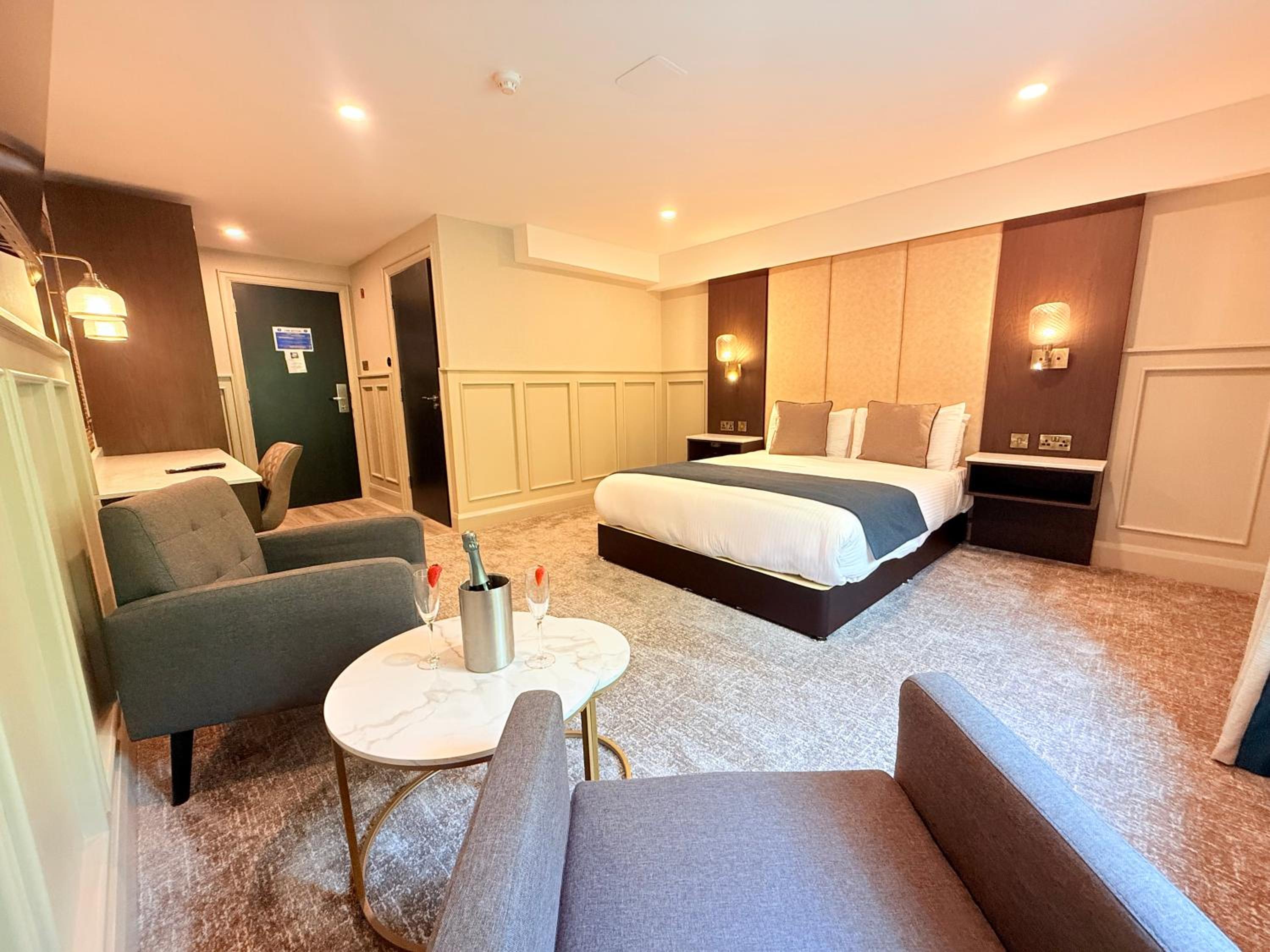 Superior King Room