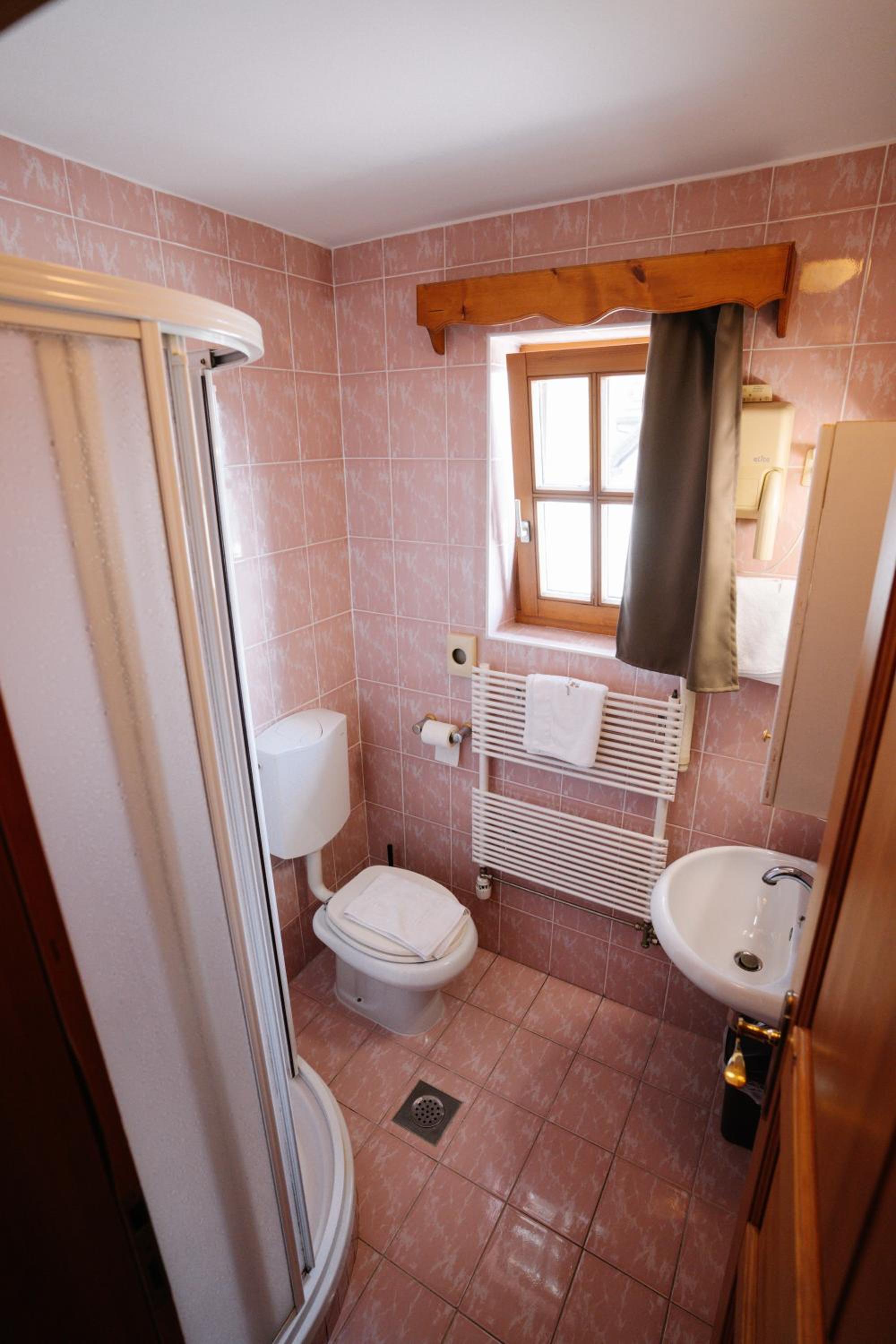 Double Room - Photo 3