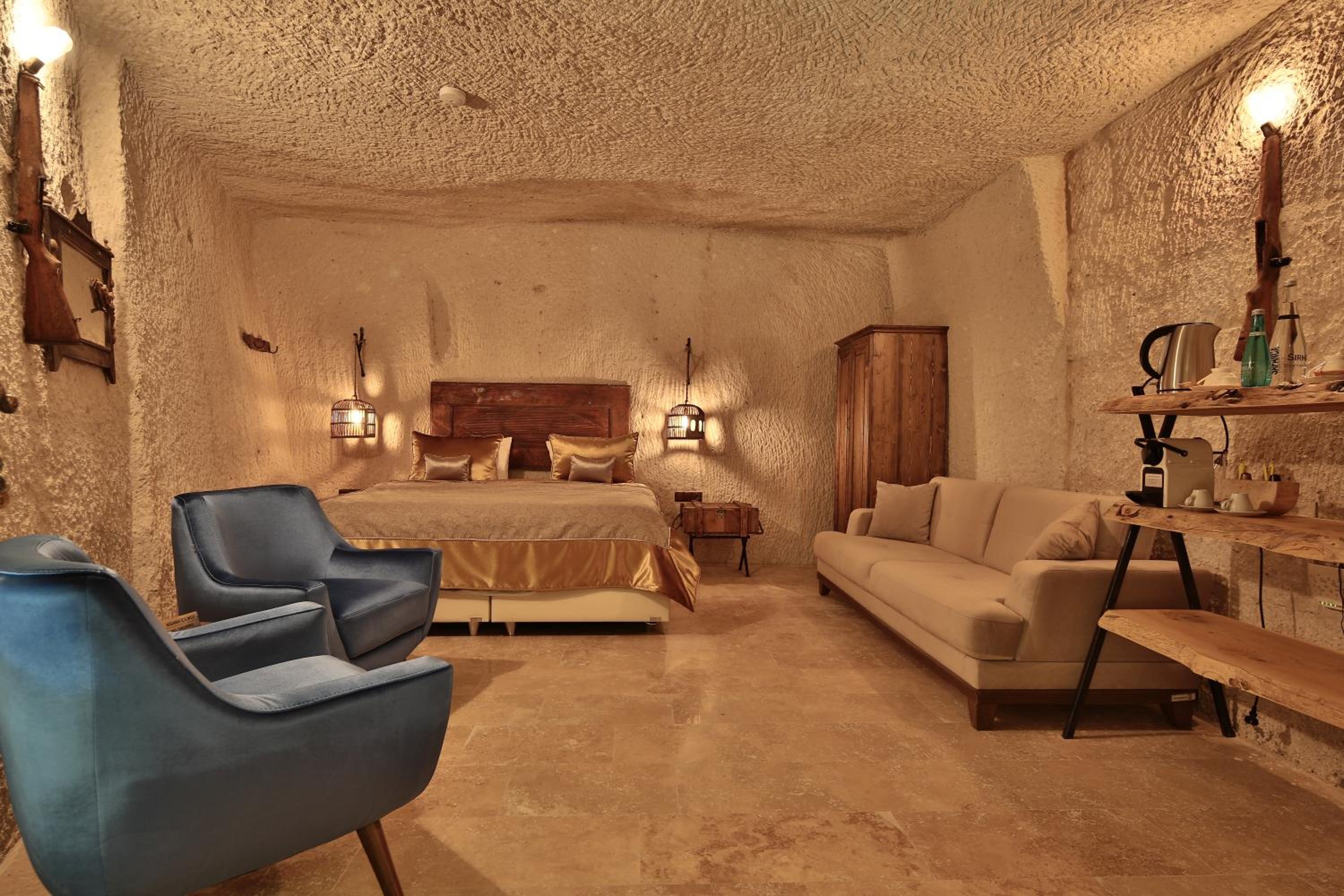Cave Suite - Photo 5