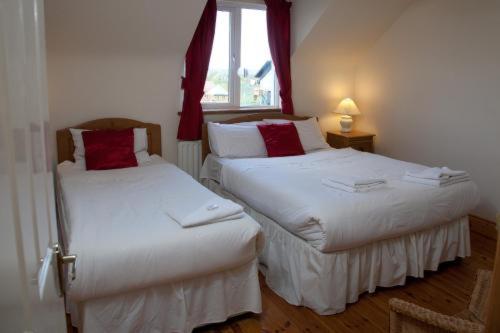 Two-Bedroom House photo 2