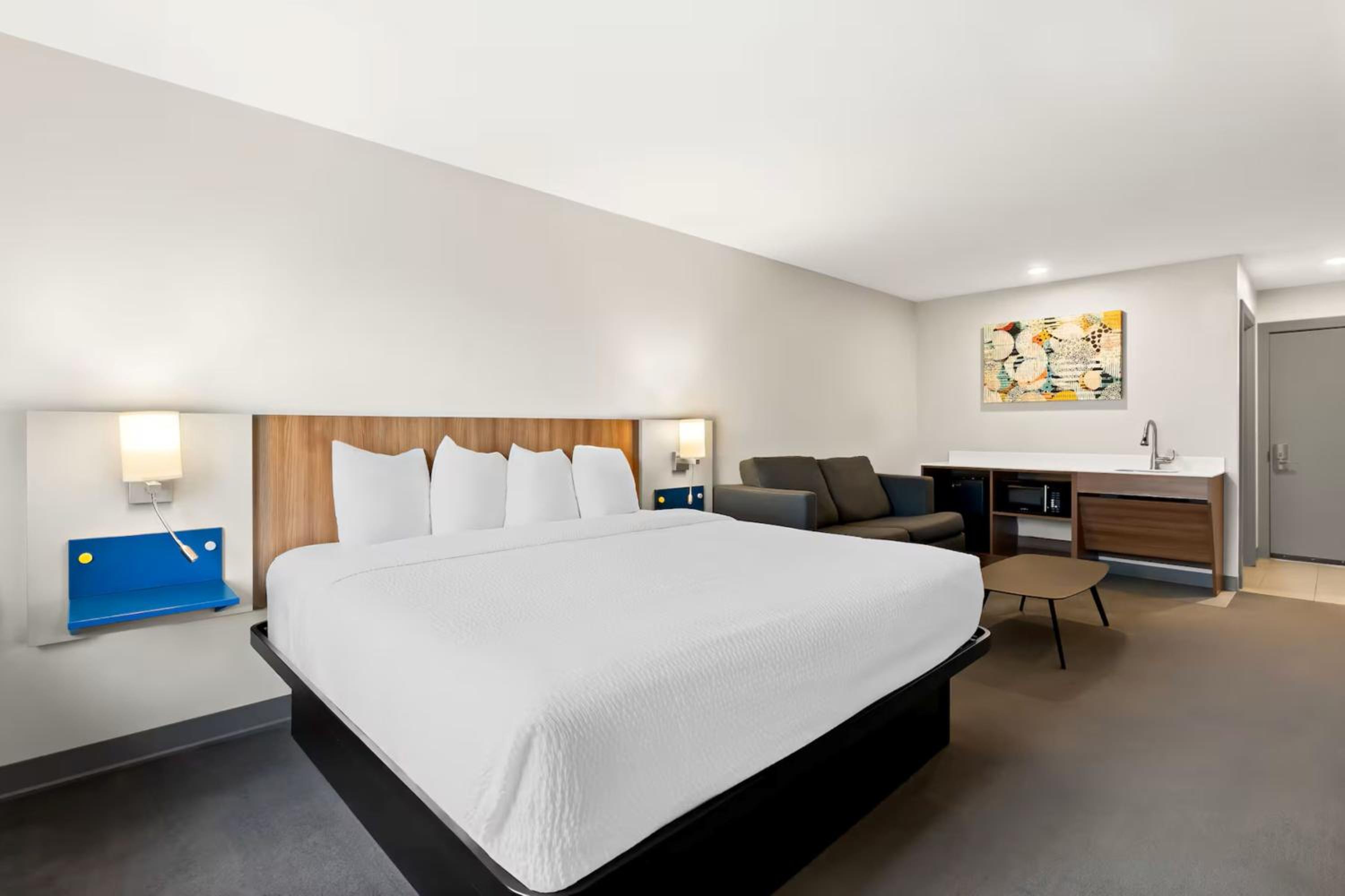 King Suite - Photo 1