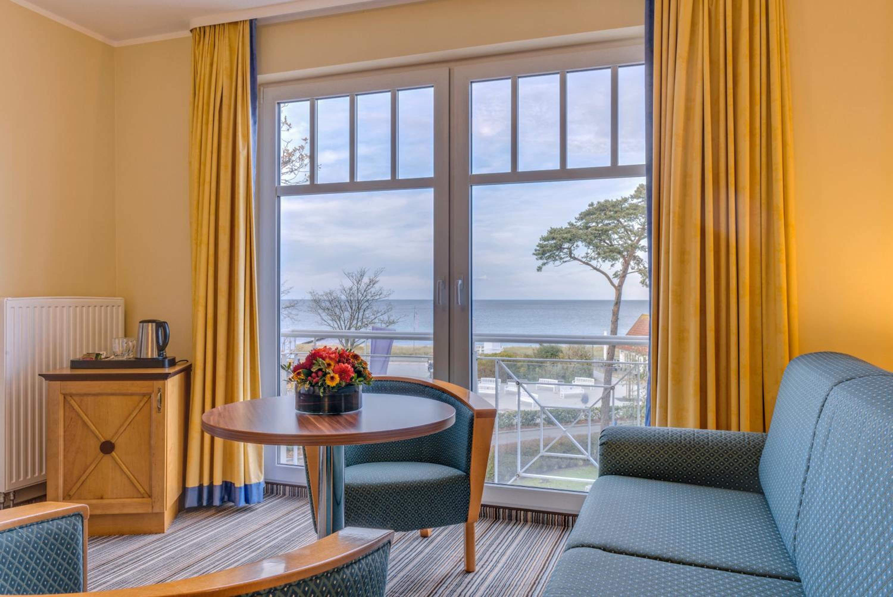Deluxe Double Room with Sea View - Photo 5