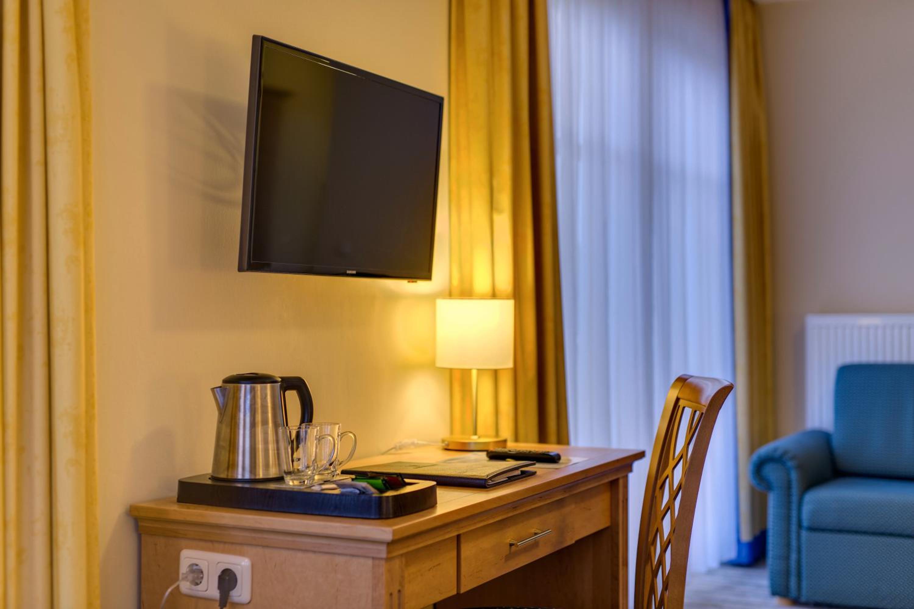 Deluxe Double Room with Sea View - Photo 7