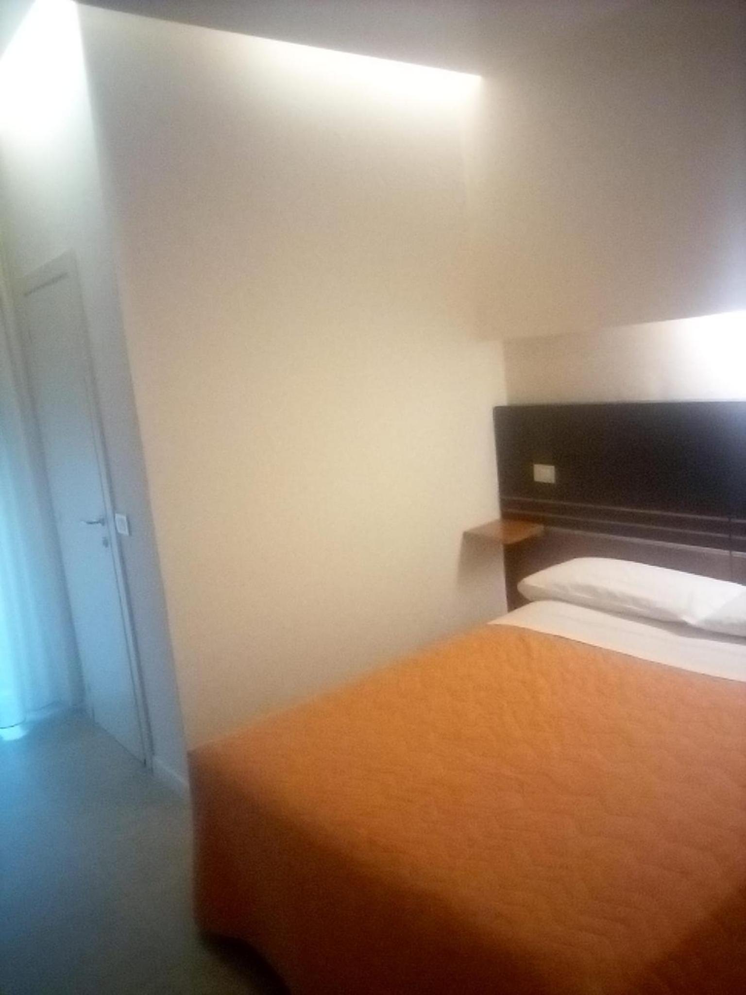 Small Double Room - Photo 3