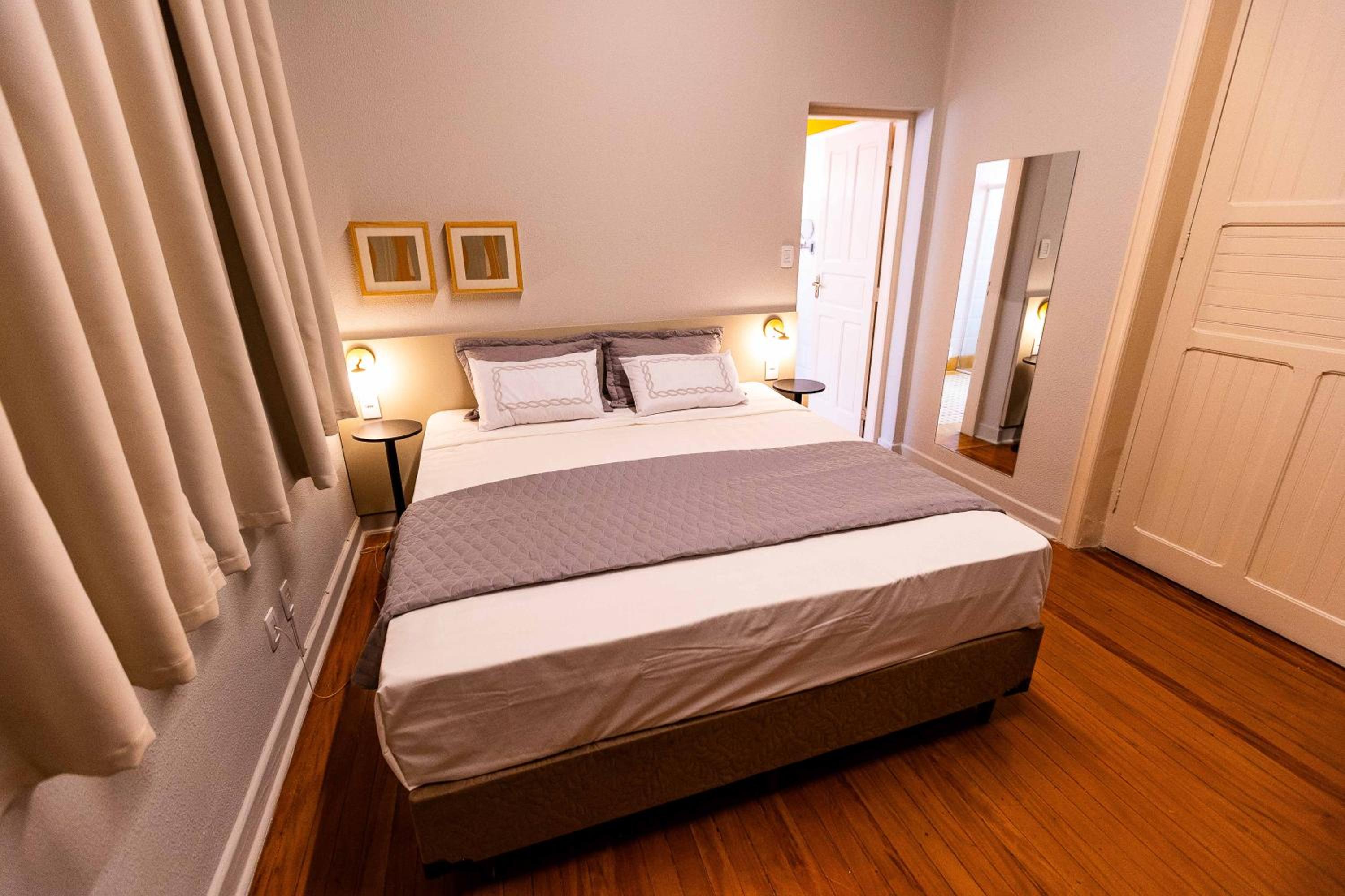 Deluxe King Suite