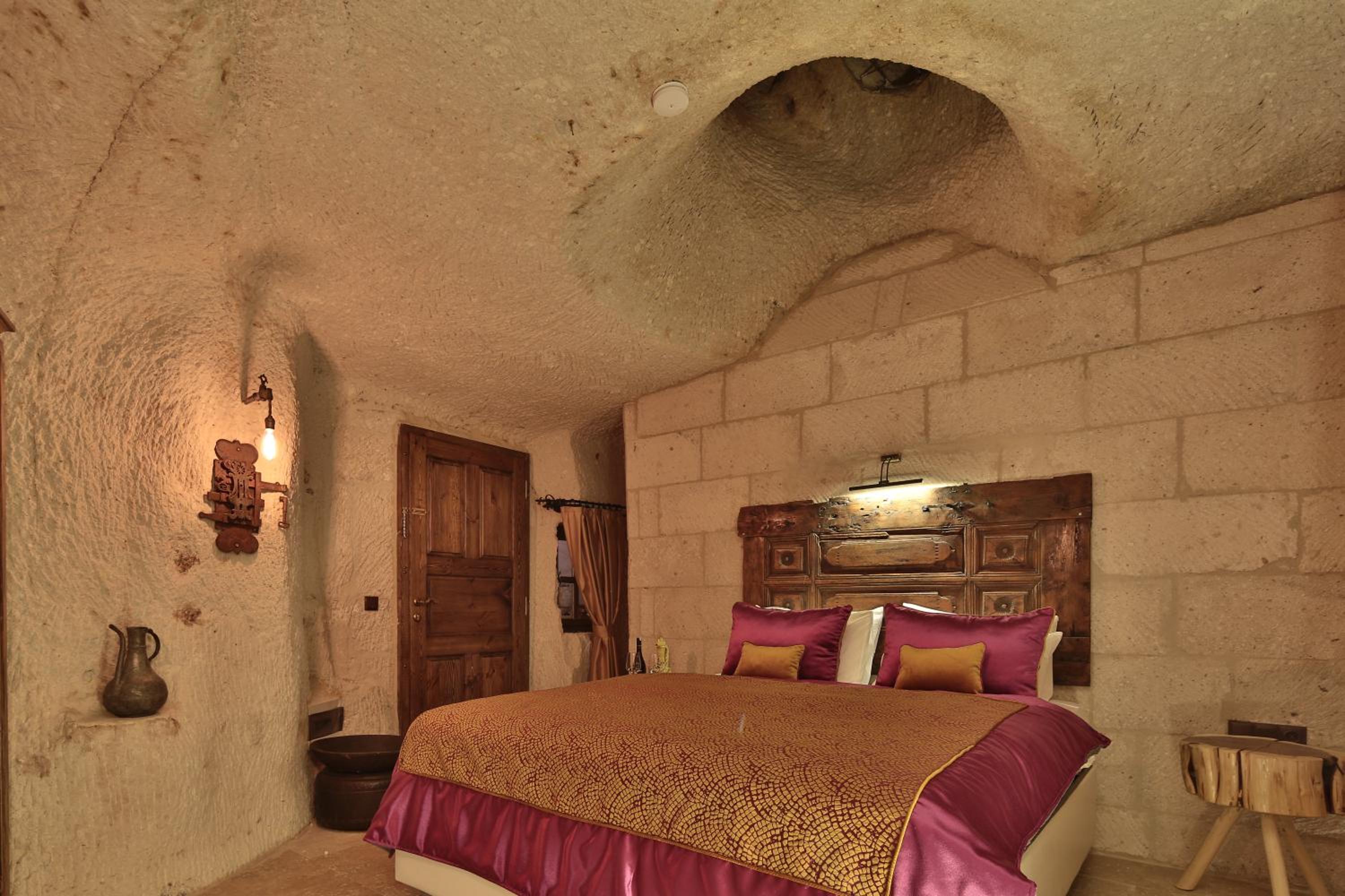 Premier Cave Room - Photo 5