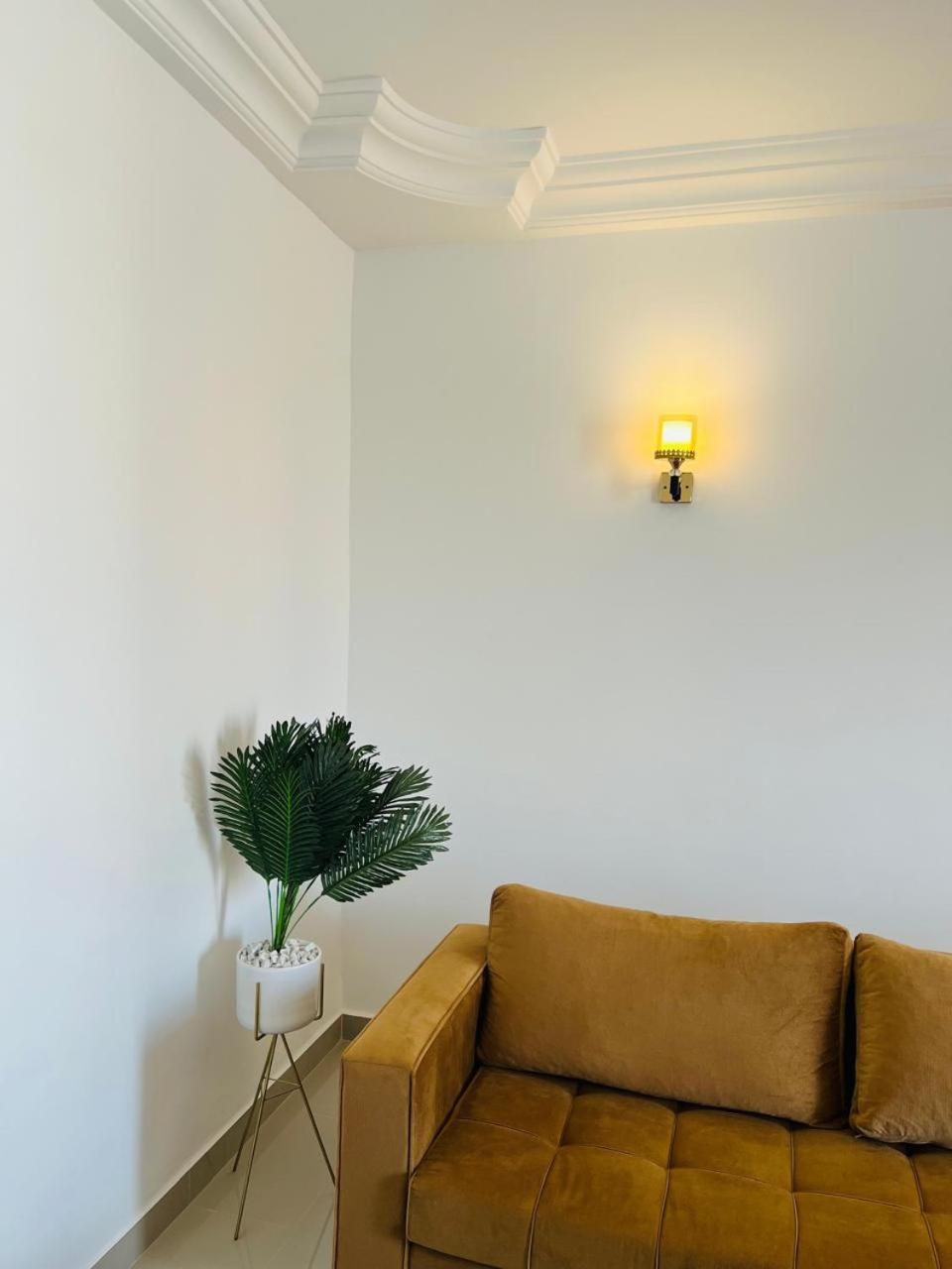 Three-Bedroom Apartment with Balcony photo 1