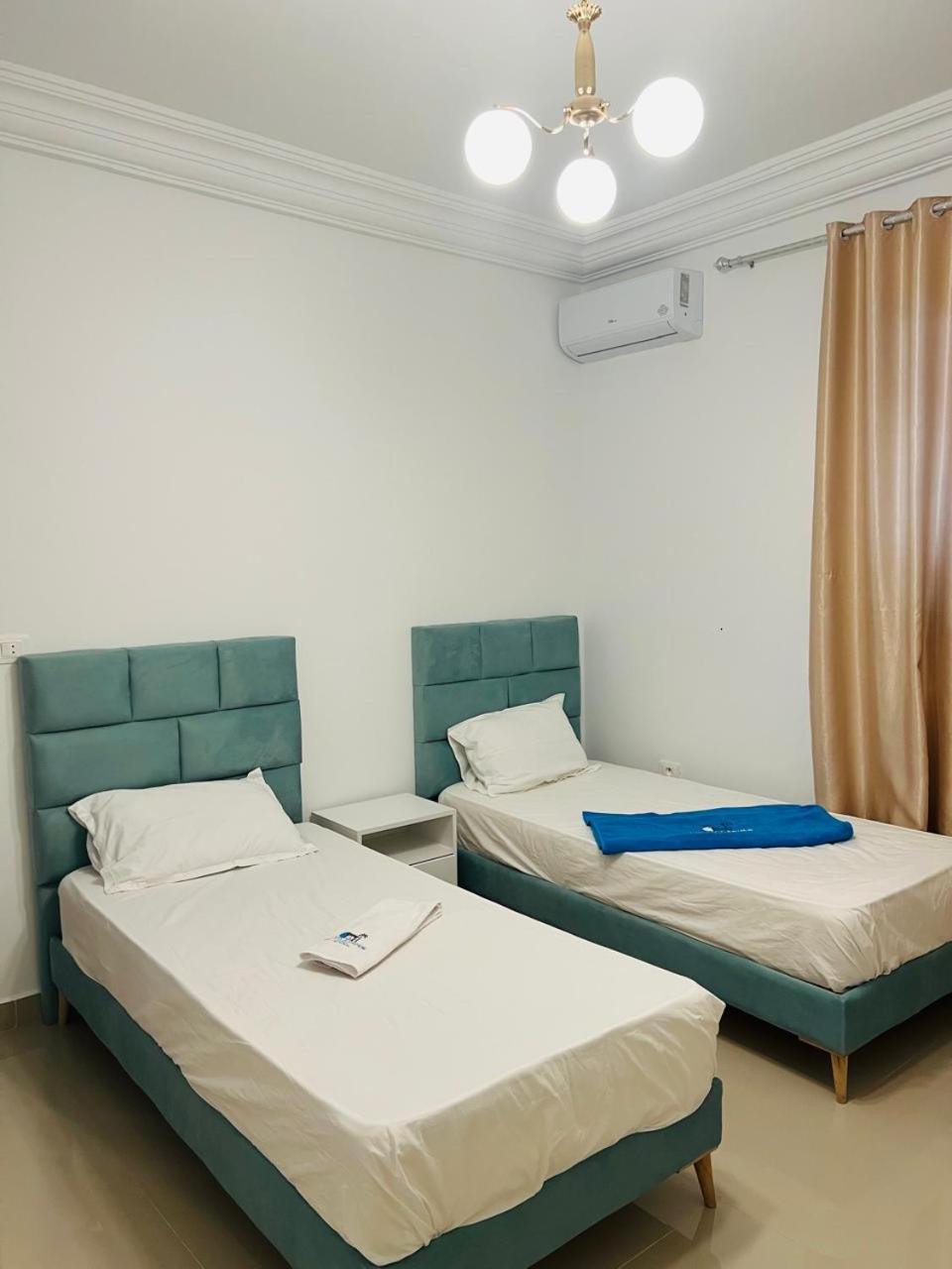 Three-Bedroom Apartment with Balcony photo 3