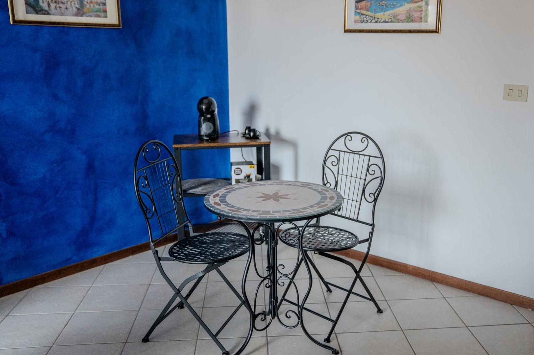 Apartment with Balcony photo 3